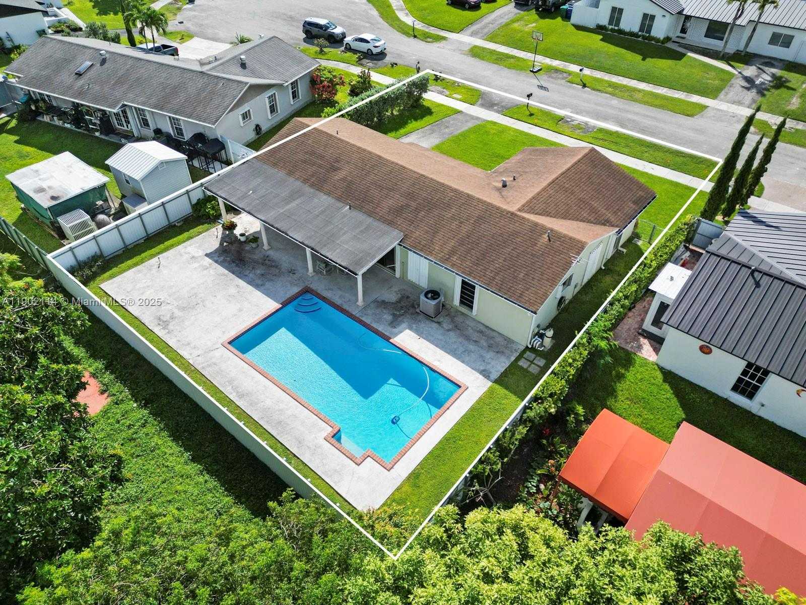 Small Image of 12343 SOUTH WEST 265TH TER, Homestead Number 5