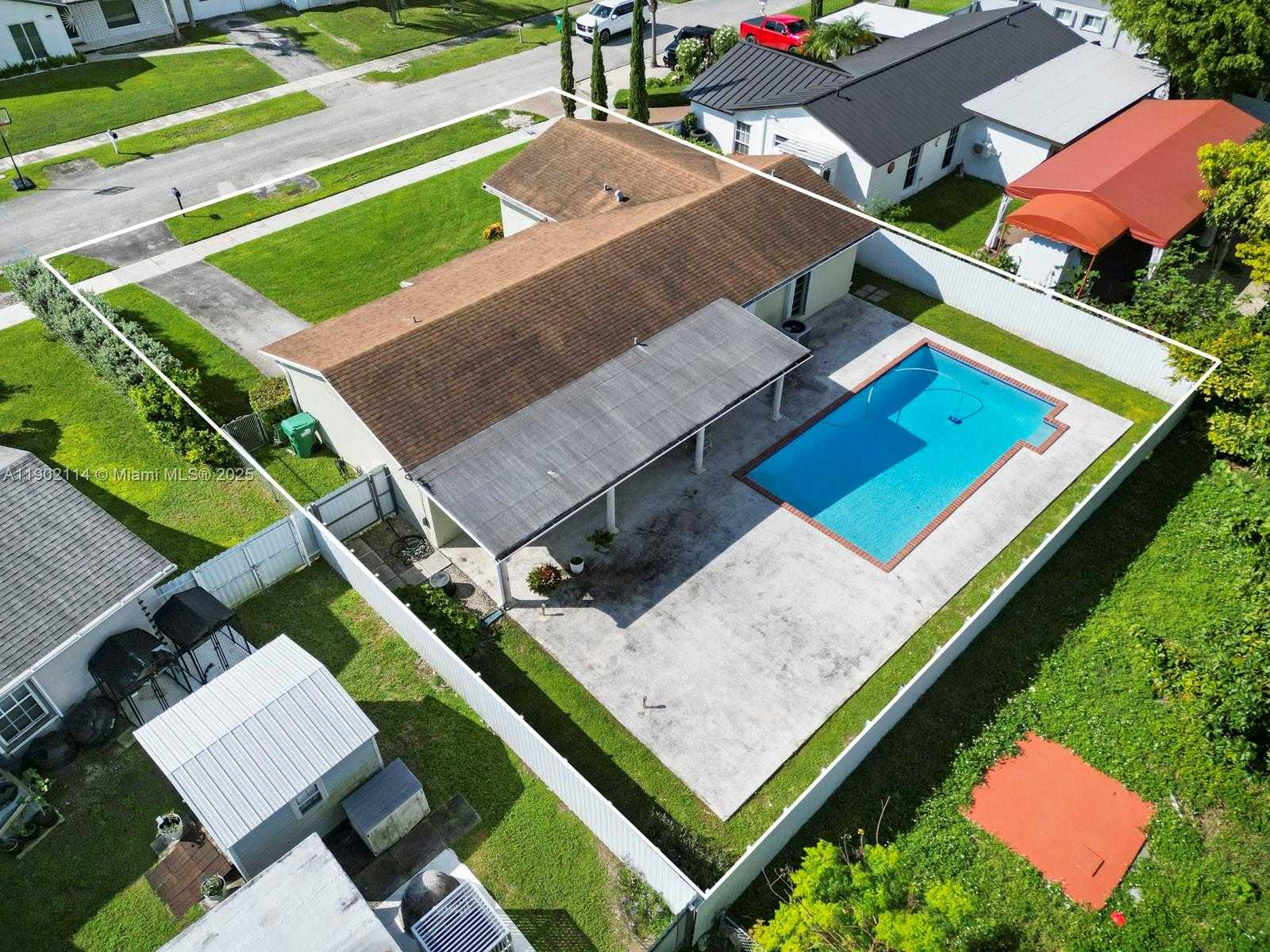 Small Image of 12343 SOUTH WEST 265TH TER, Homestead Number 6