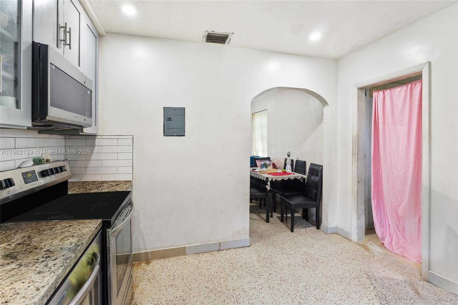 Small Image of 431 NORTH WEST 116TH ST, Miami Number 10