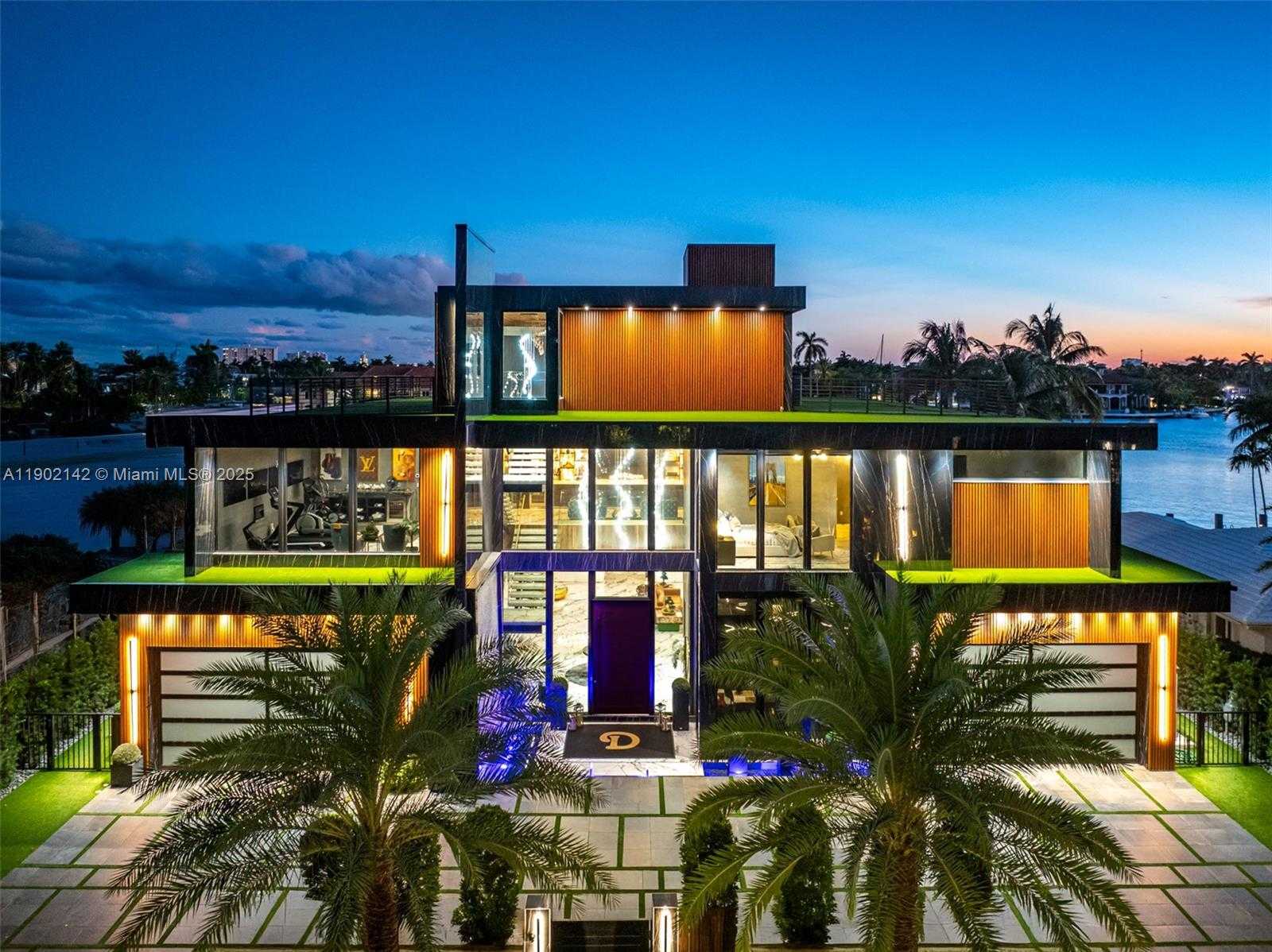 Small Image of 733 MIDDLE RIVER DR, Fort Lauderdale Number 4