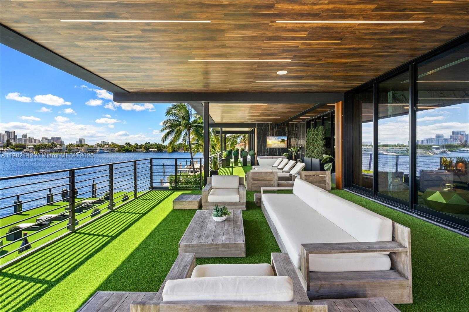 Small Image of 733 MIDDLE RIVER DR, Fort Lauderdale Number 53