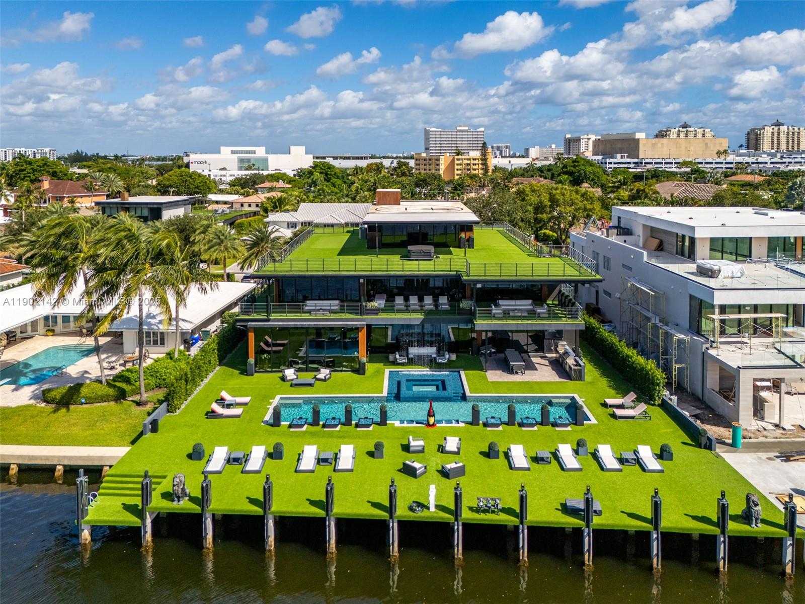 Small Image of 733 MIDDLE RIVER DR, Fort Lauderdale Number 6