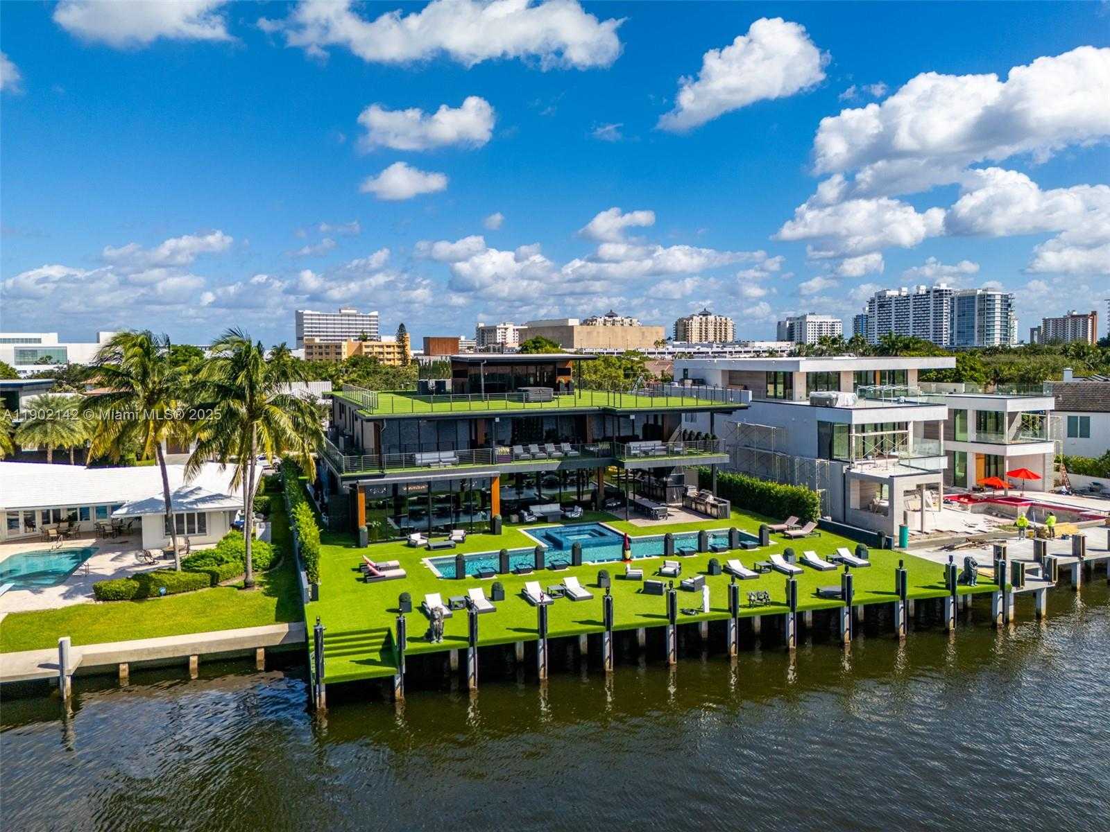 Small Image of 733 MIDDLE RIVER DR, Fort Lauderdale Number 7