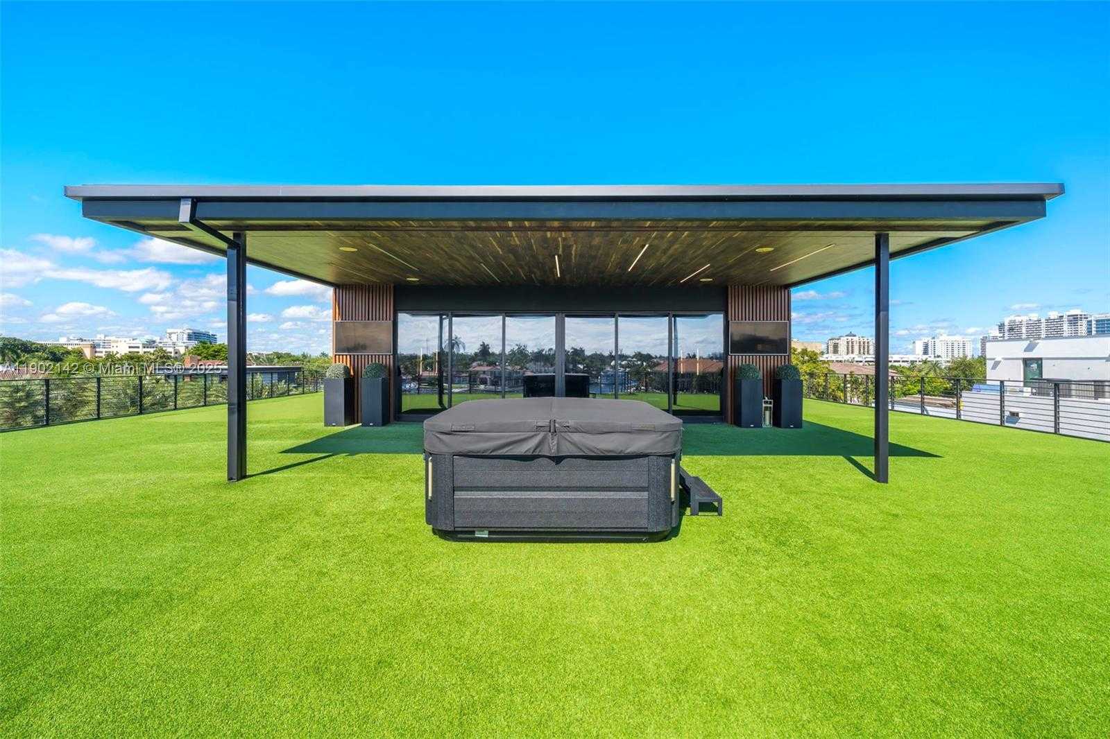 Small Image of 733 MIDDLE RIVER DR, Fort Lauderdale Number 79