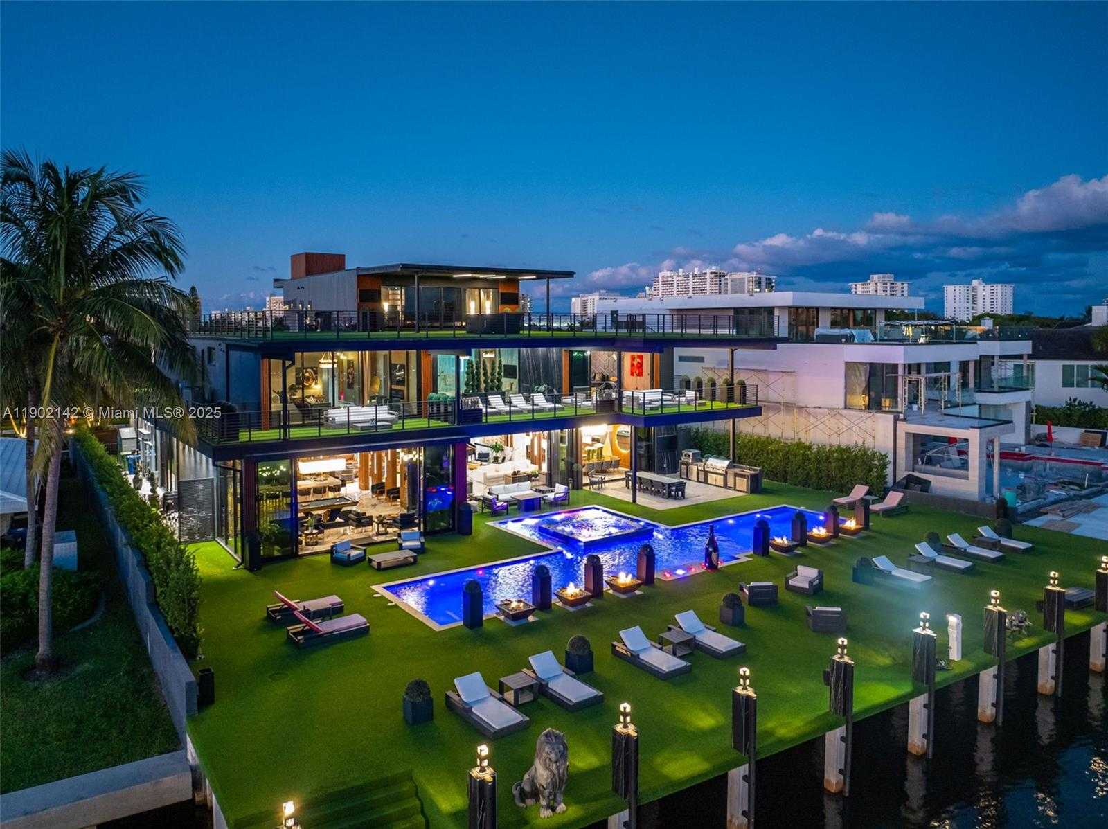 Small Image of 733 MIDDLE RIVER DR, Fort Lauderdale Number 85