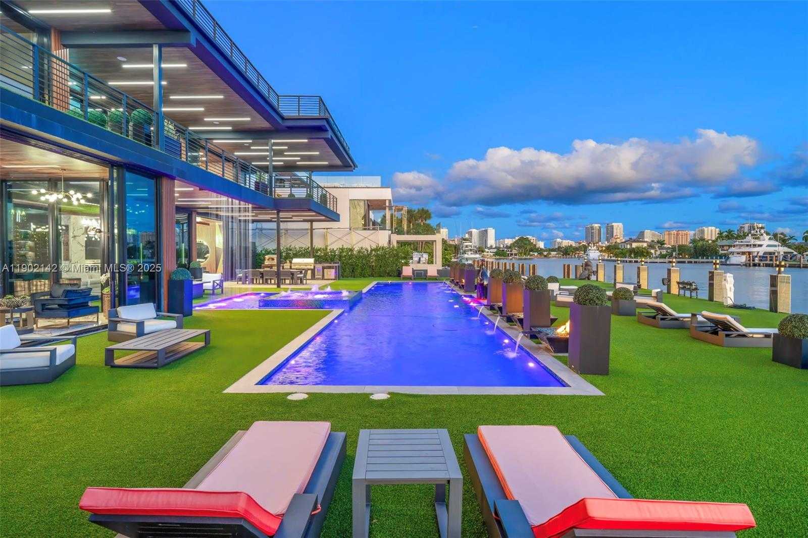 Small Image of 733 MIDDLE RIVER DR, Fort Lauderdale Number 87