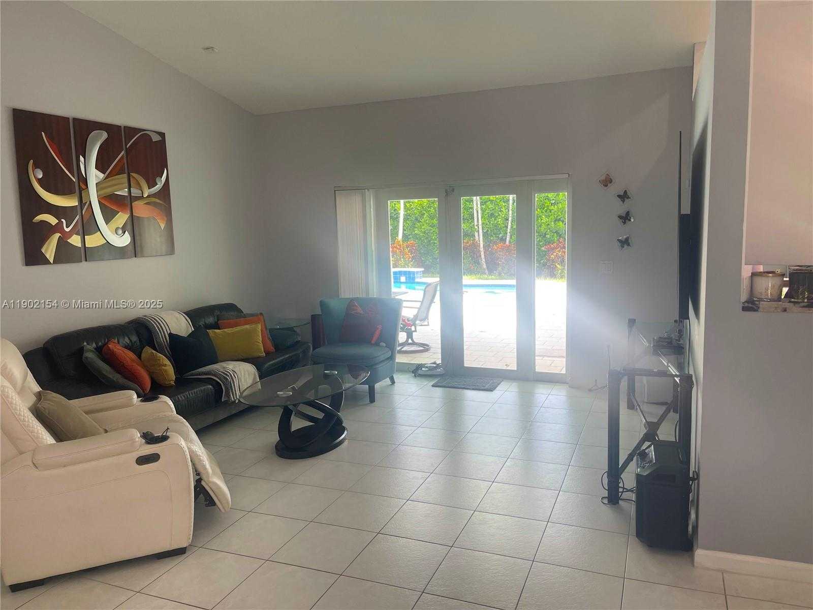 Small Image of 1510 SOUTH WEST 96TH TER, Davie Number 10