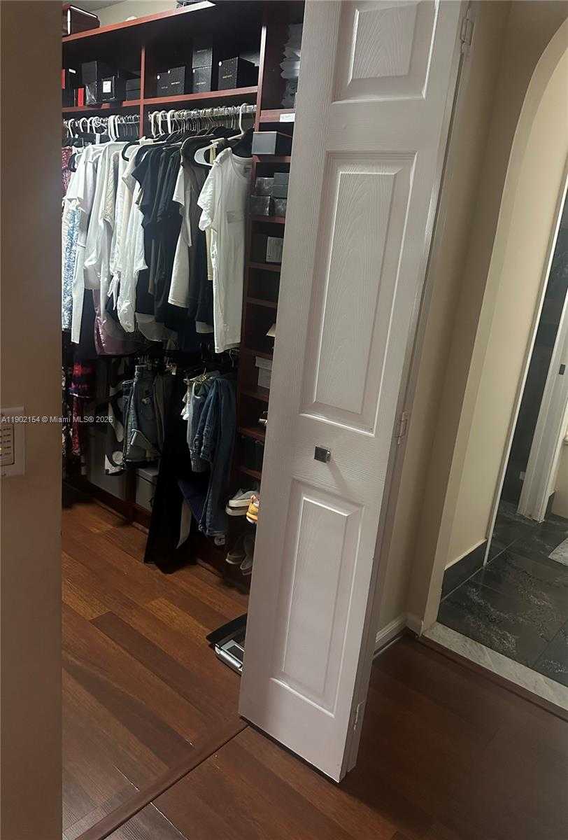 Small Image of 1510 SOUTH WEST 96TH TER, Davie Number 20