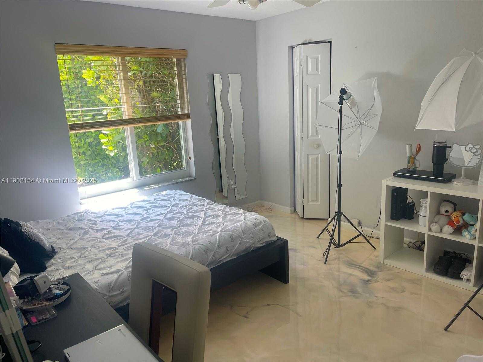 Small Image of 1510 SOUTH WEST 96TH TER, Davie Number 24