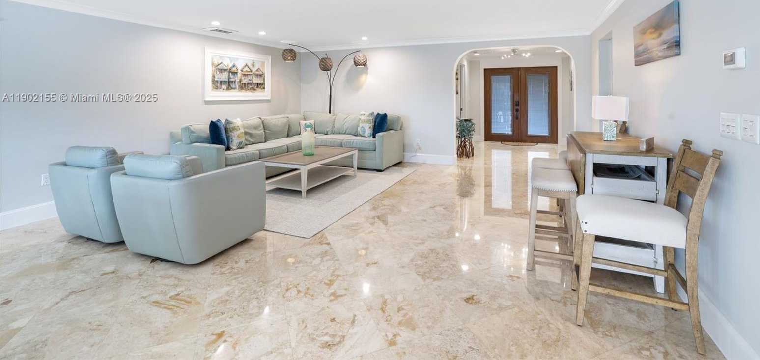 Small Image of 418 TARPON CT, Marco Island Number 10