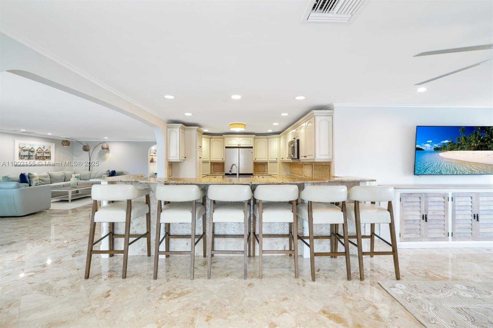 Small Image of 418 TARPON CT, Marco Island Number 17