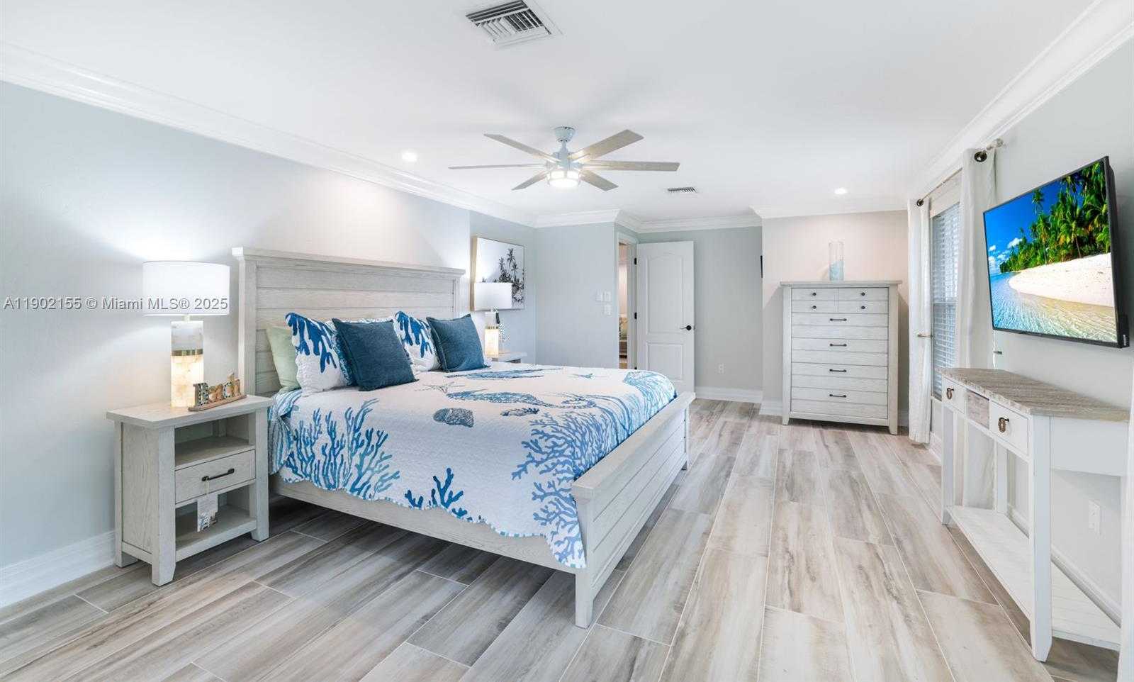 Small Image of 418 TARPON CT, Marco Island Number 23