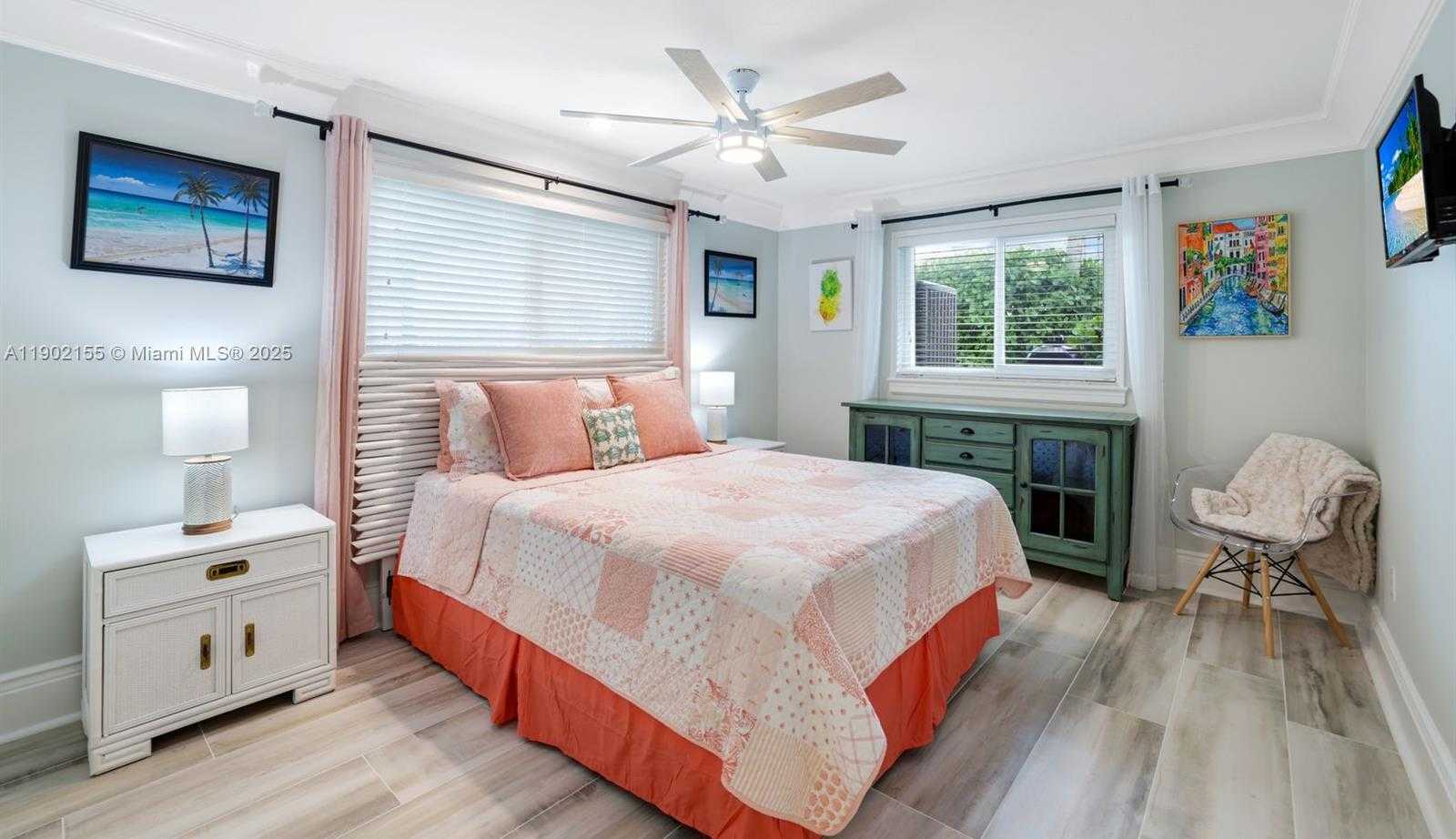 Small Image of 418 TARPON CT, Marco Island Number 31