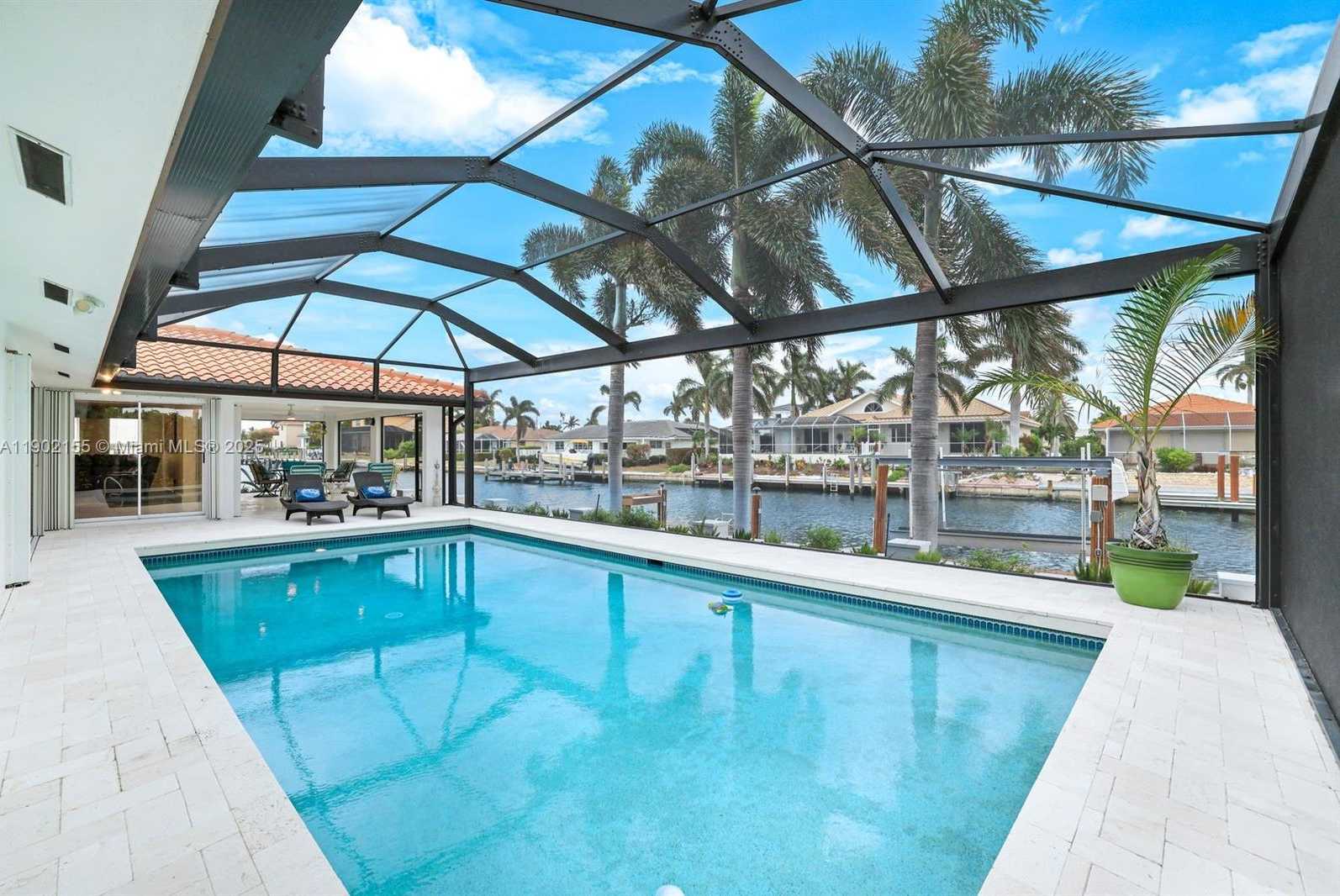 Small Image of 418 TARPON CT, Marco Island Number 35