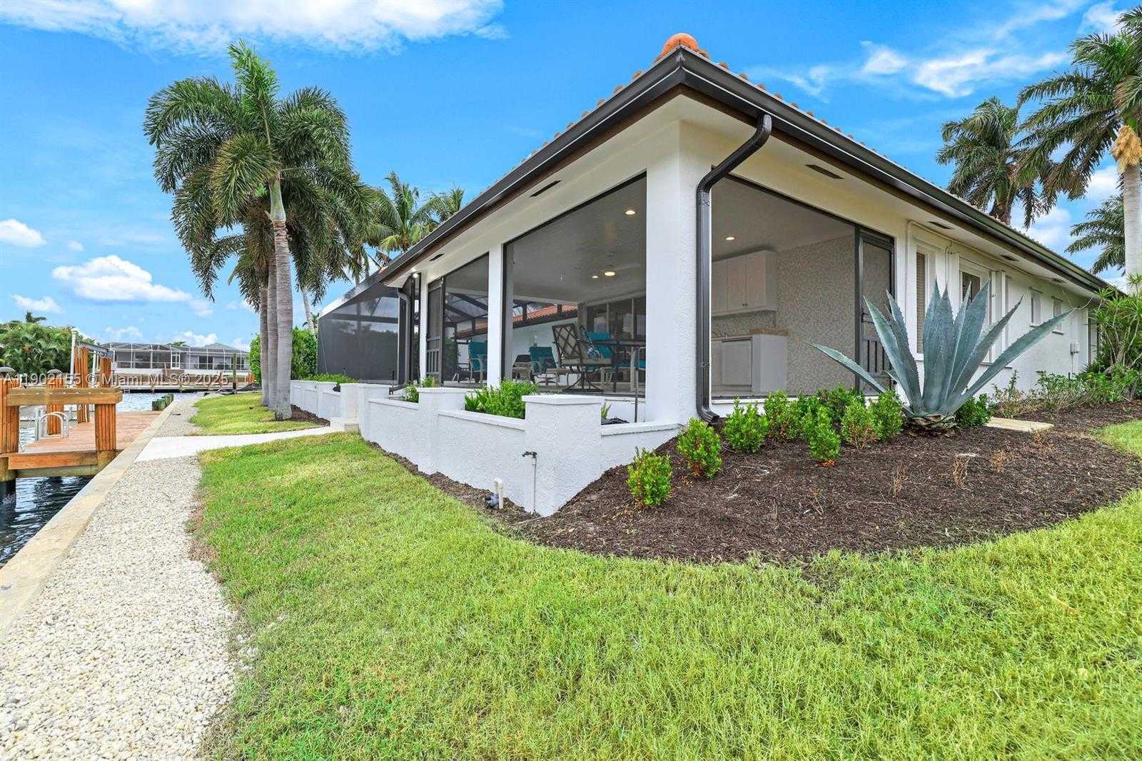 Small Image of 418 TARPON CT, Marco Island Number 41