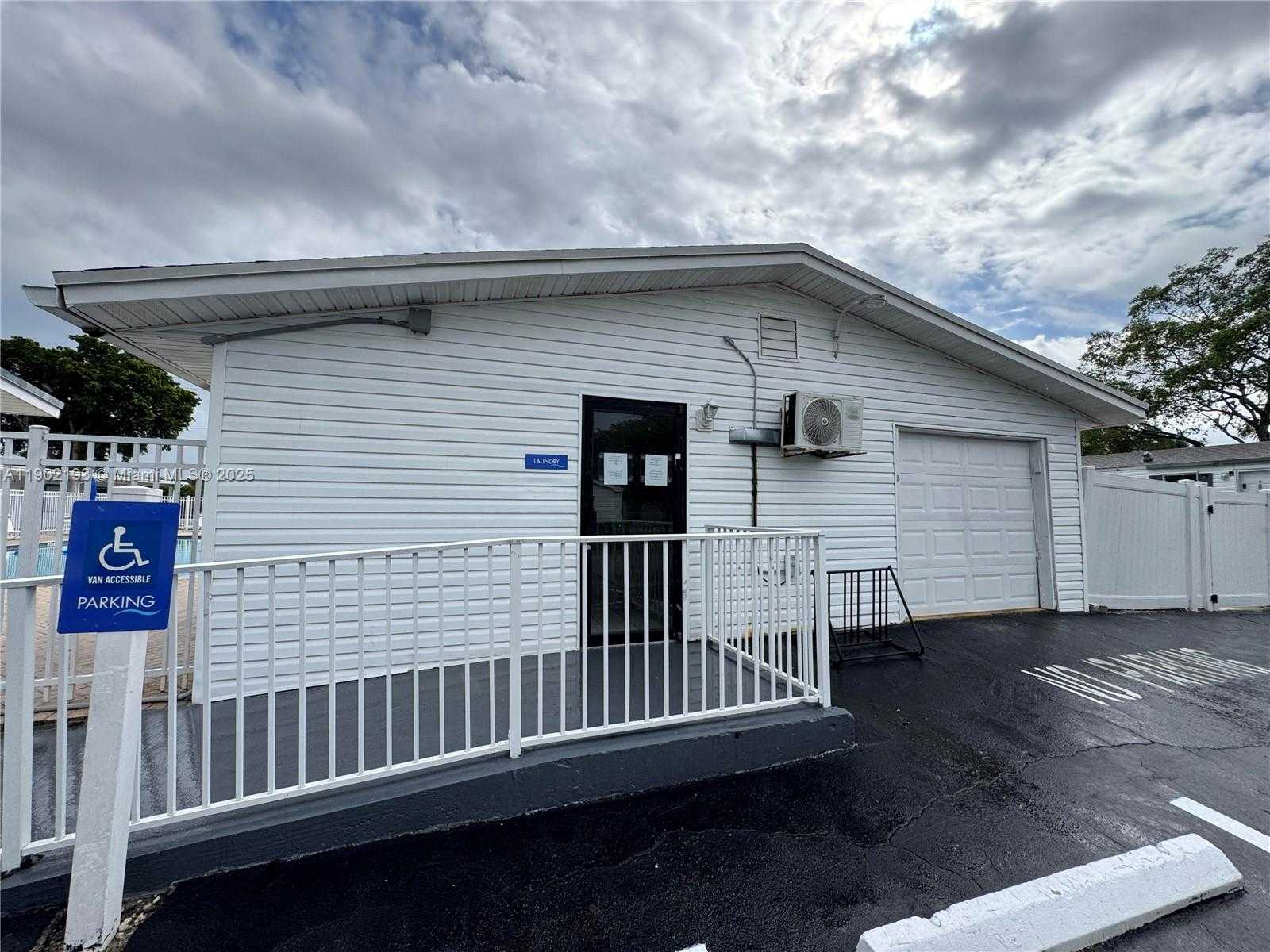 Small Image of 575 SOUTH WEST 131ST AVE, Davie Number 13