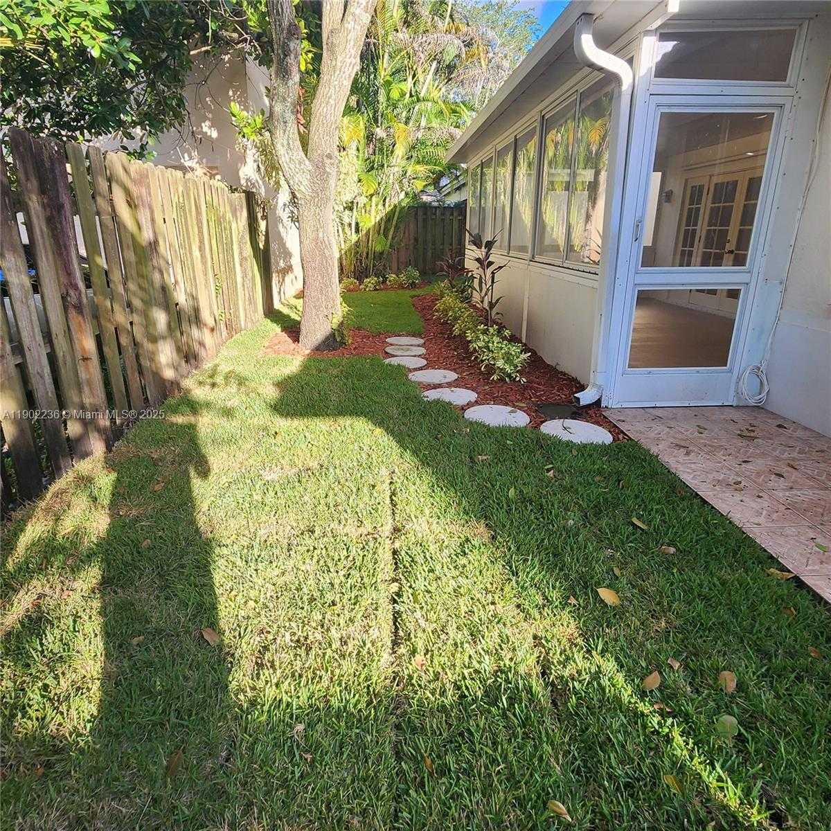 Small Image of 11281 REVEILLE RD, Cooper City Number 29
