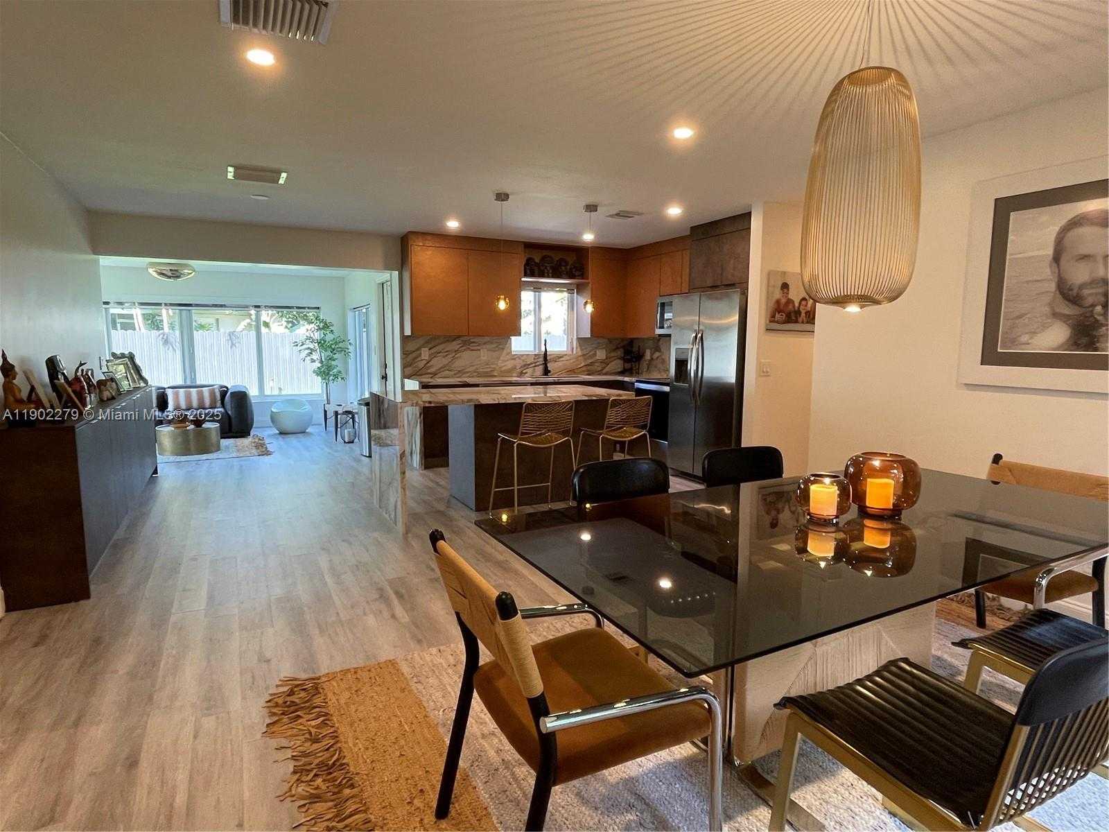 Small Image of 5733 MADISON ST, Hollywood Number 11