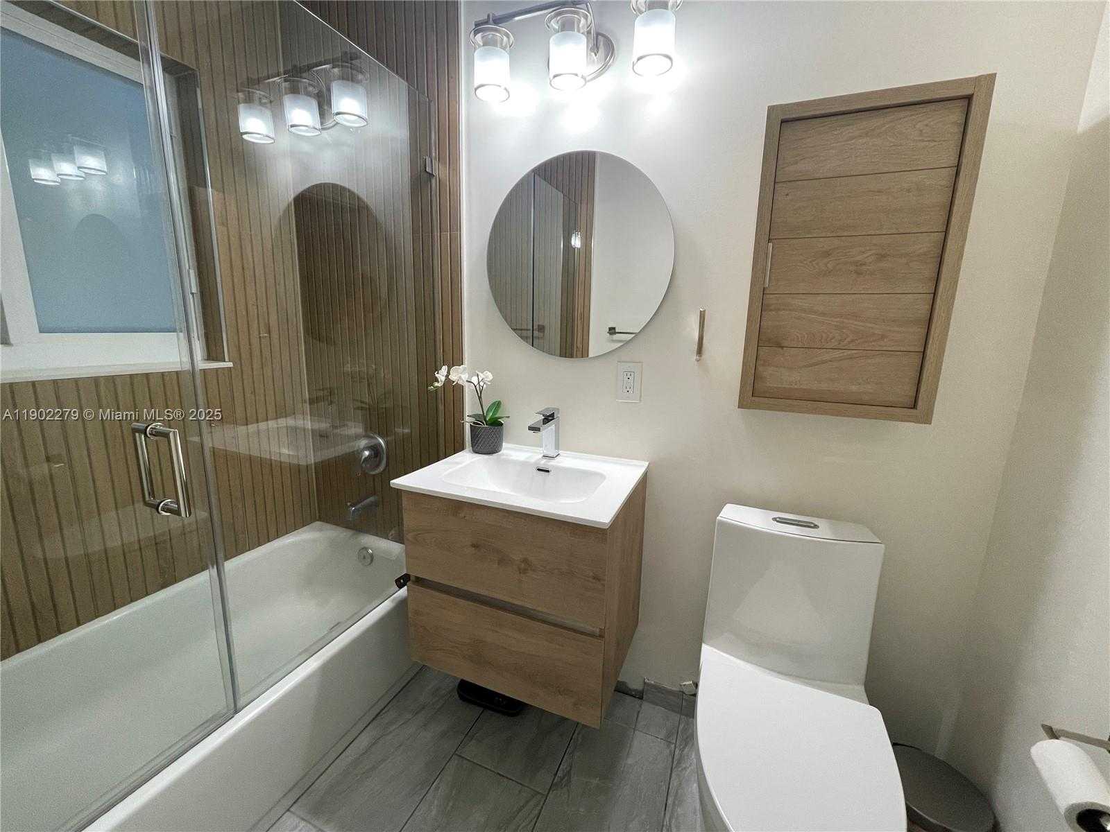 Small Image of 5733 MADISON ST, Hollywood Number 13