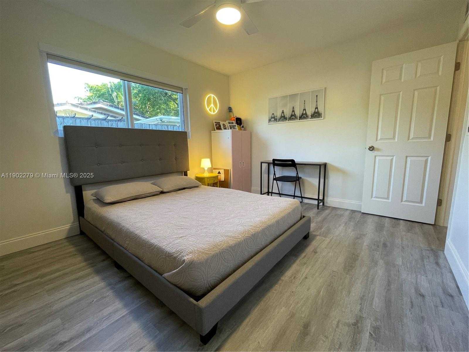 Small Image of 5733 MADISON ST, Hollywood Number 14