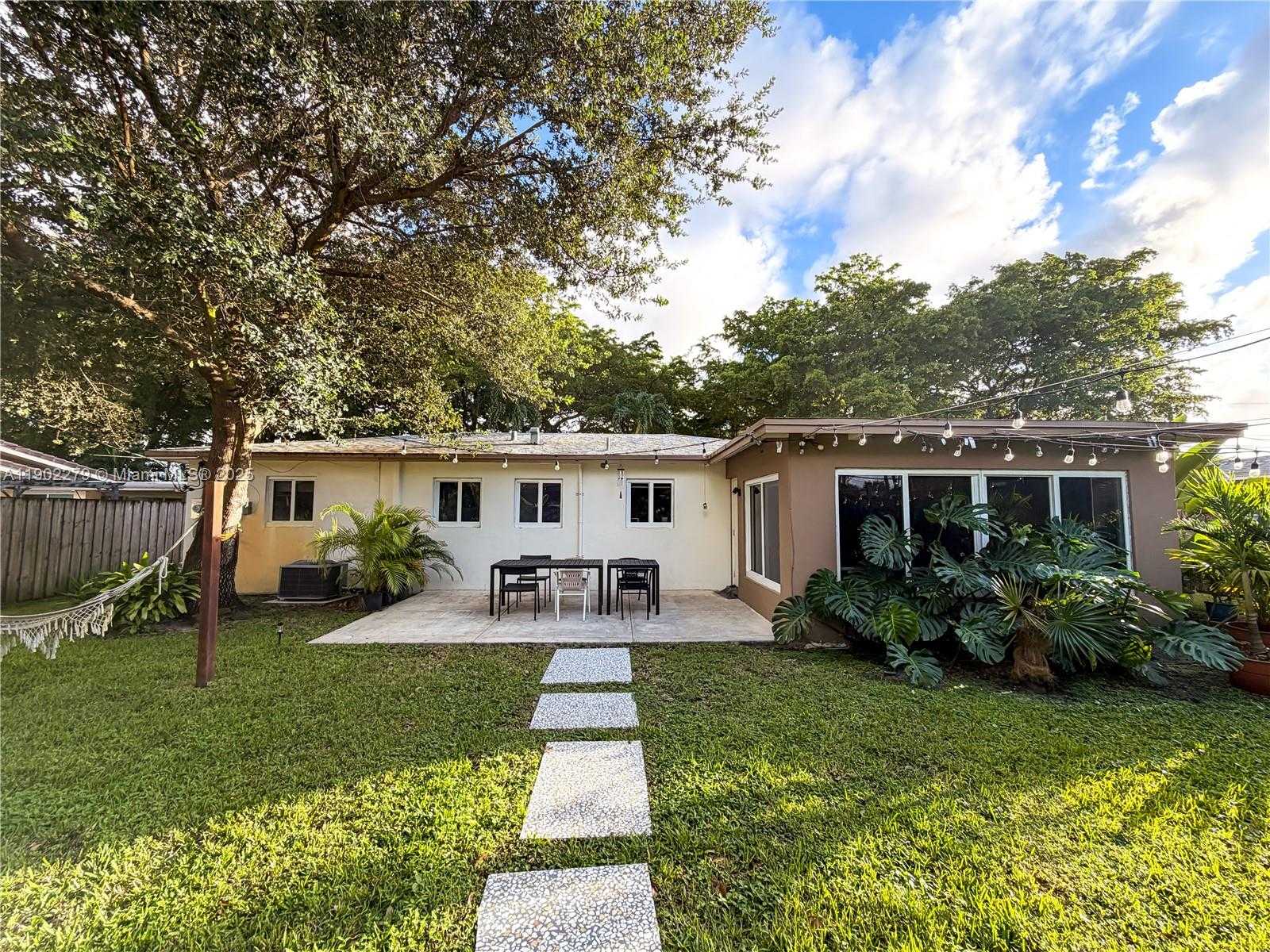 Small Image of 5733 MADISON ST, Hollywood Number 18