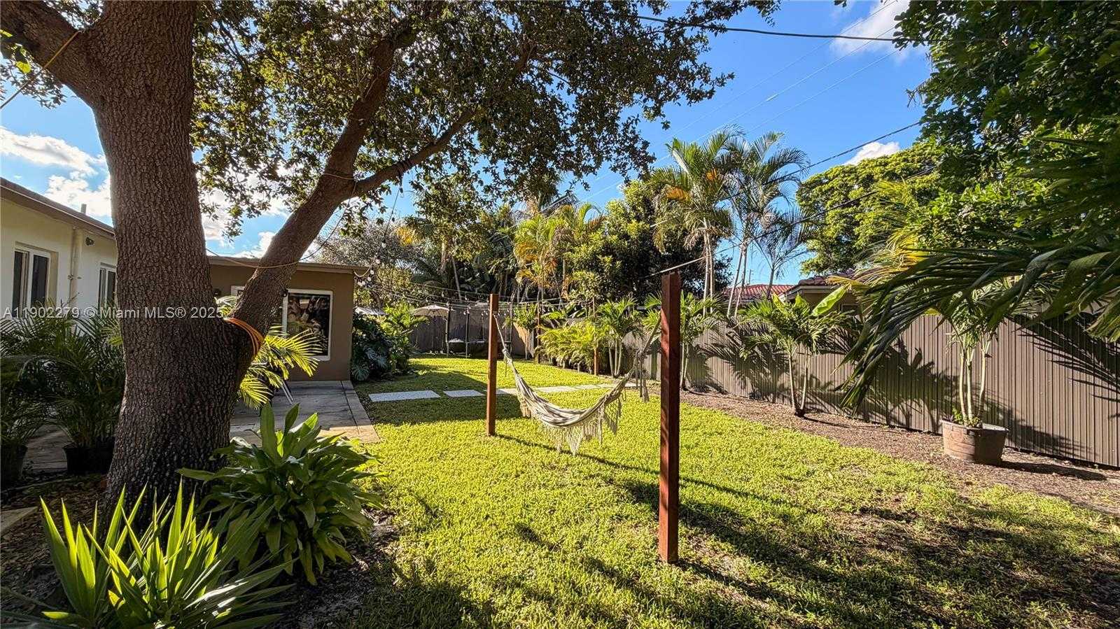 Small Image of 5733 MADISON ST, Hollywood Number 19