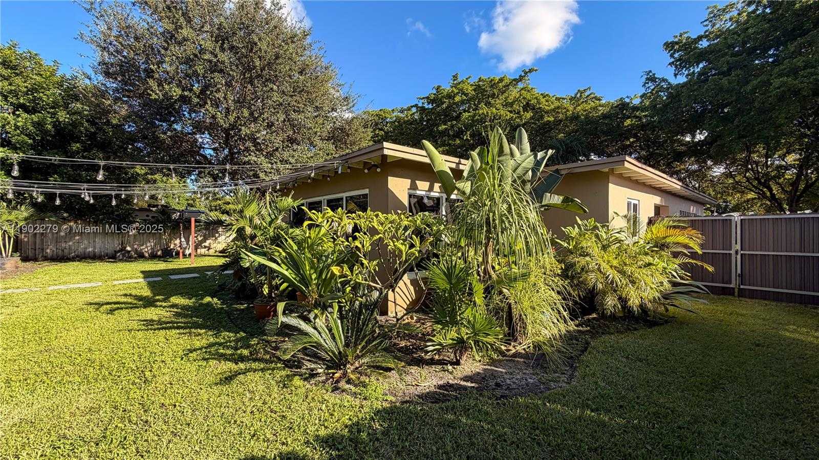 Small Image of 5733 MADISON ST, Hollywood Number 22