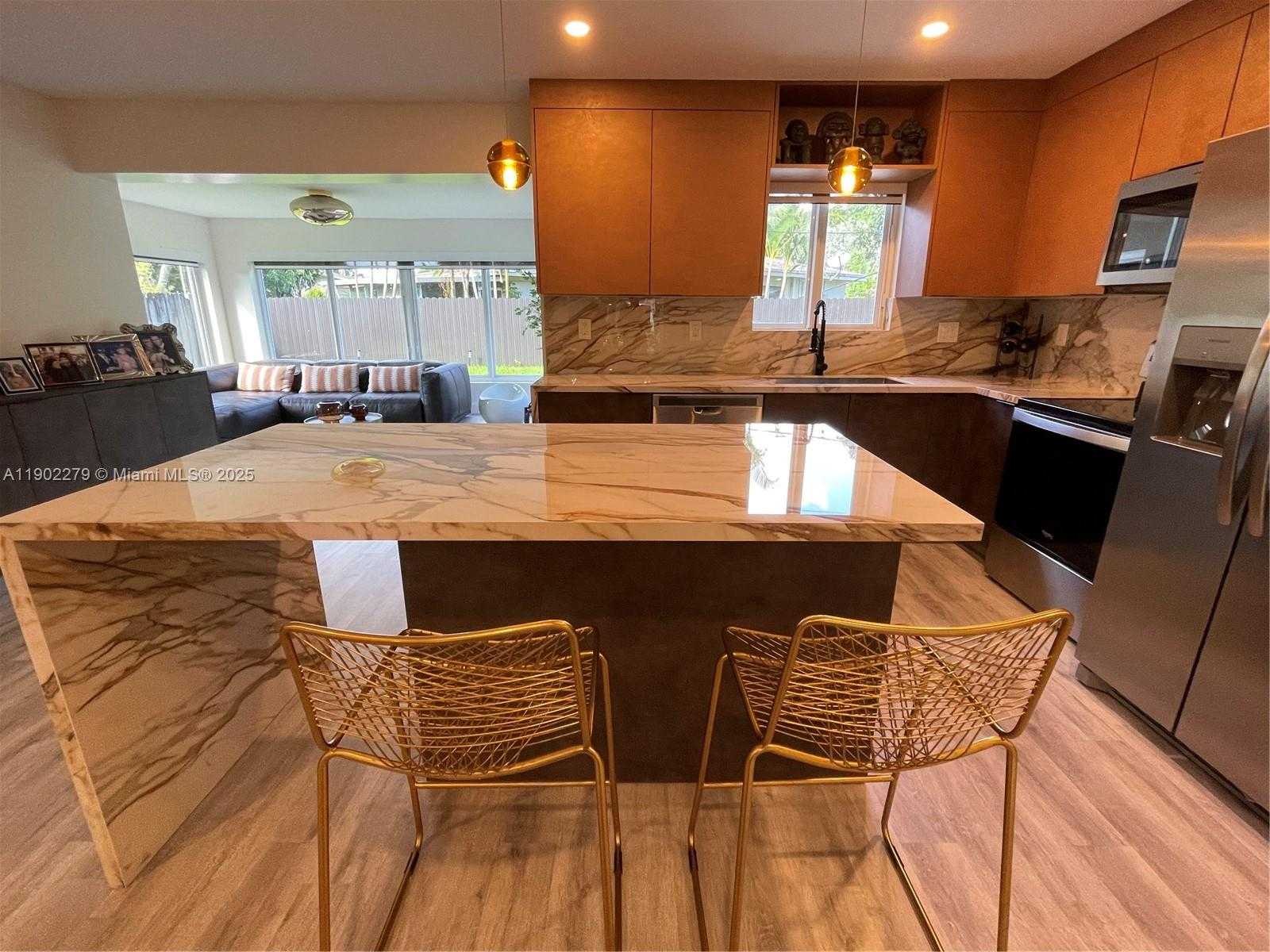 Small Image of 5733 MADISON ST, Hollywood Number 7