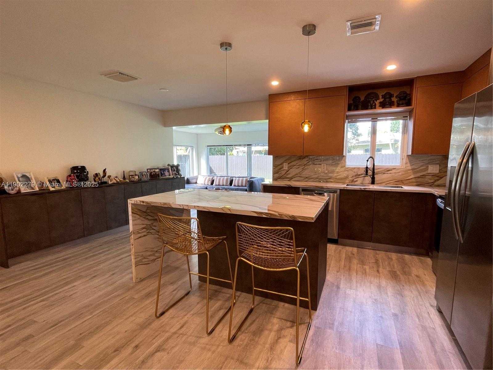 Small Image of 5733 MADISON ST, Hollywood Number 8