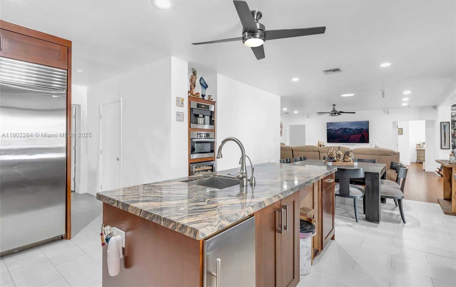Small Image of 2108 NORTH EAST 124TH ST, North Miami Number 10