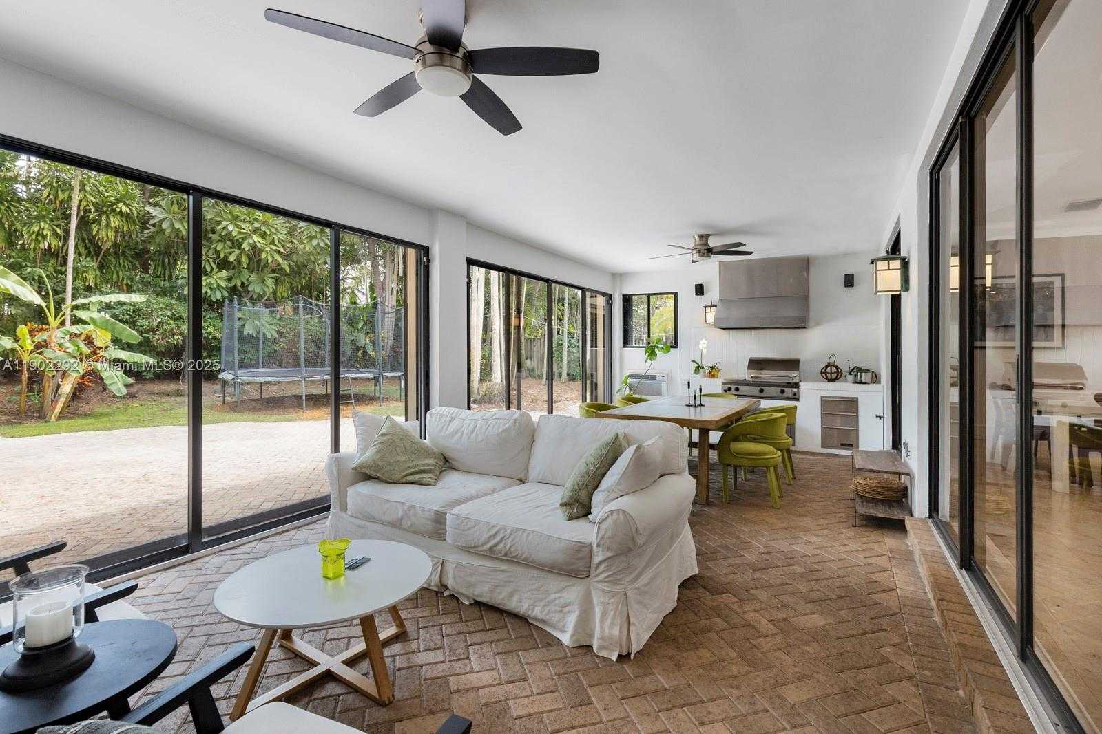 Small Image of 11003 SOUTH WEST 77TH CT CIR, Pinecrest Number 15