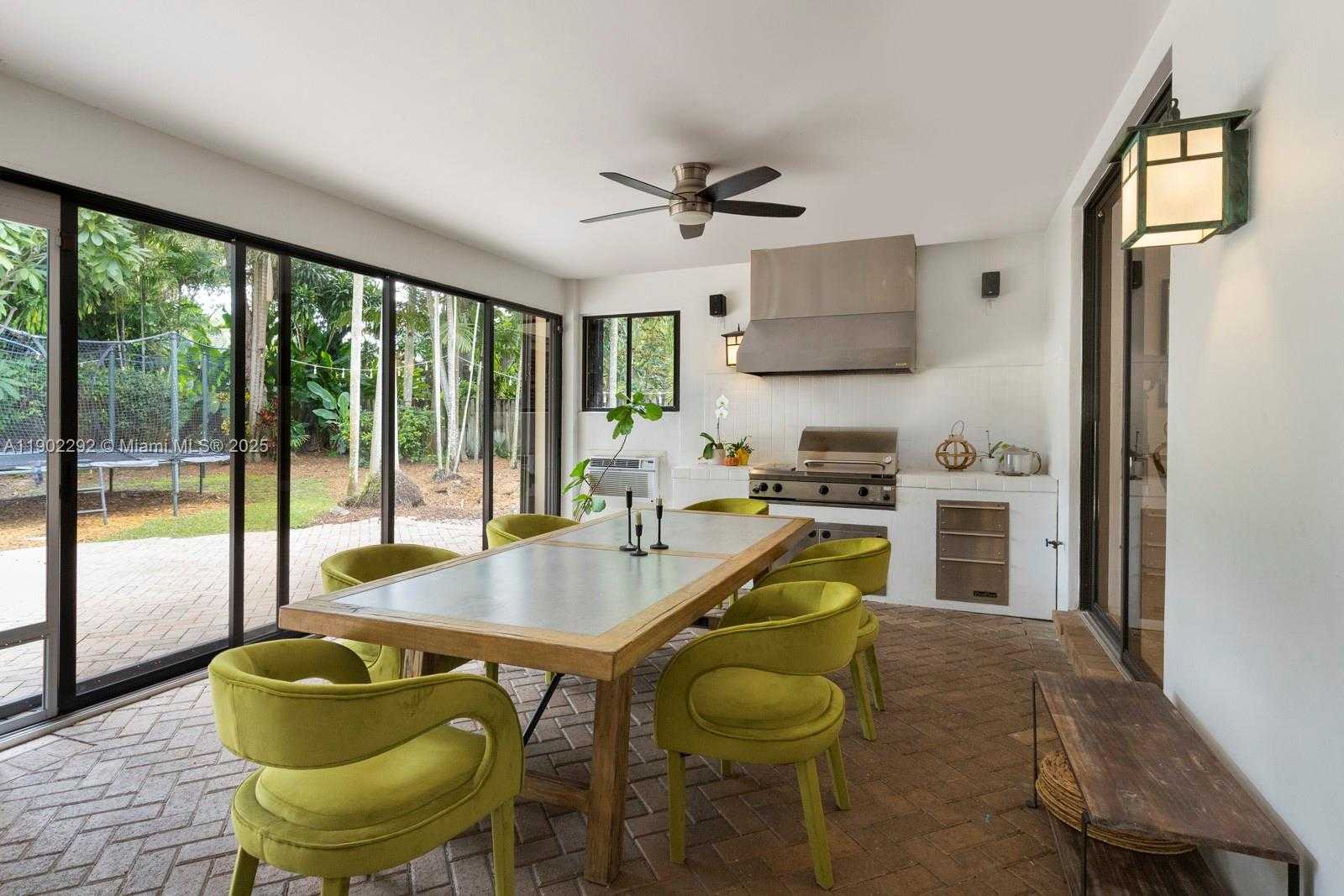 Small Image of 11003 SOUTH WEST 77TH CT CIR, Pinecrest Number 16