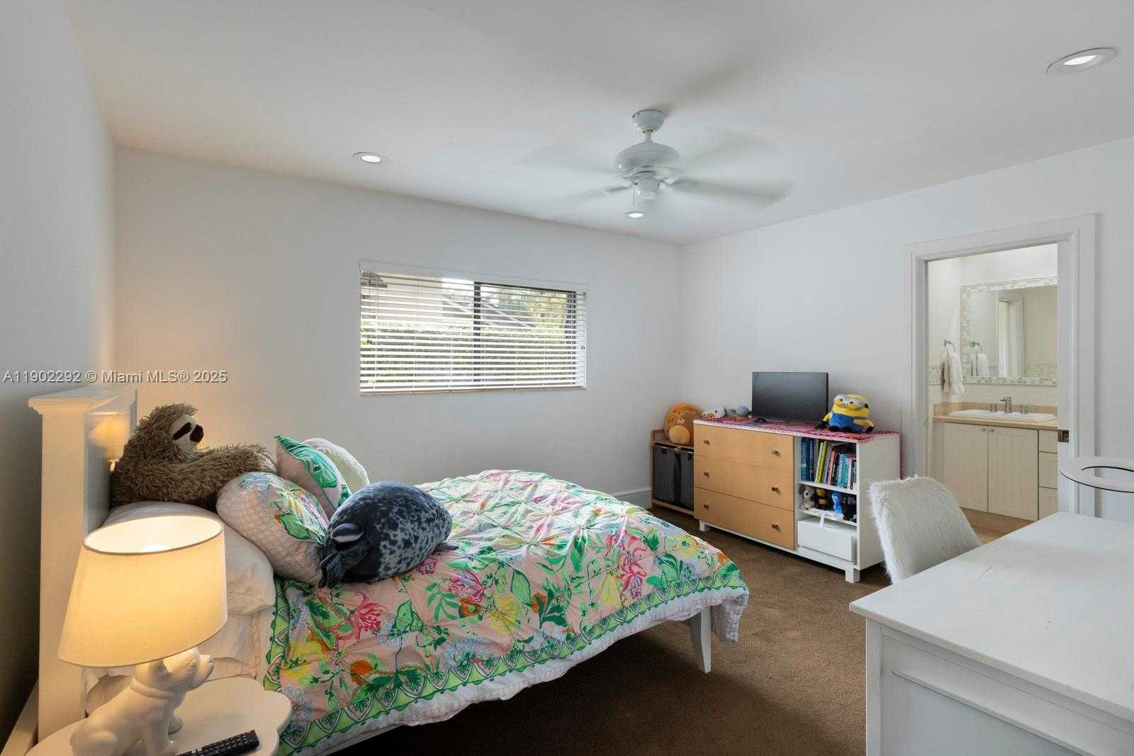 Small Image of 11003 SOUTH WEST 77TH CT CIR, Pinecrest Number 27