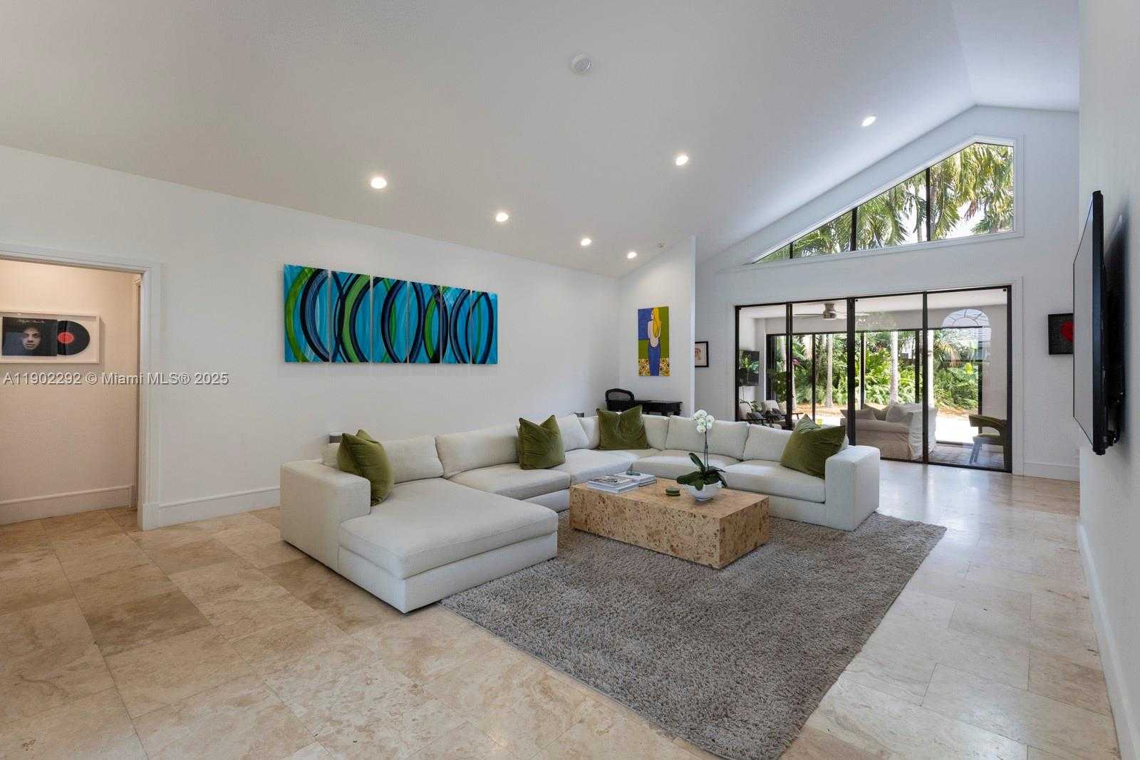 Small Image of 11003 SOUTH WEST 77TH CT CIR, Pinecrest Number 7