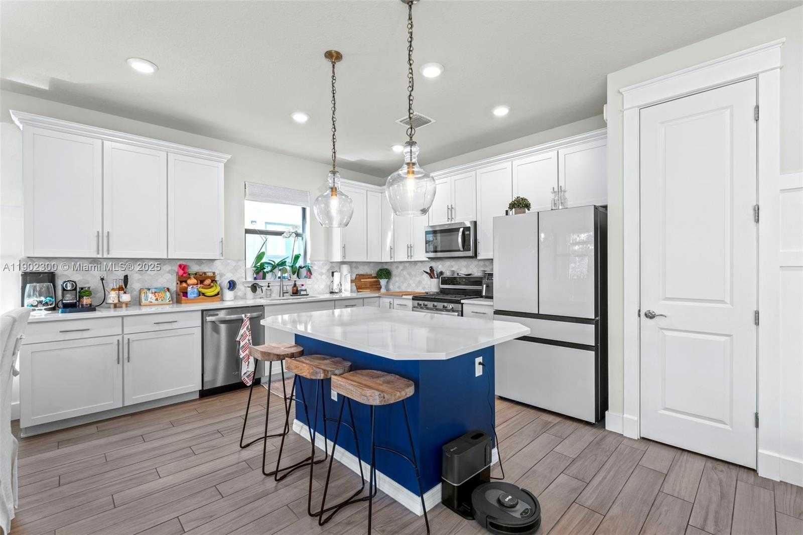 Small Image of 2434 PRIMROSE PL, Oakland Park Number 11