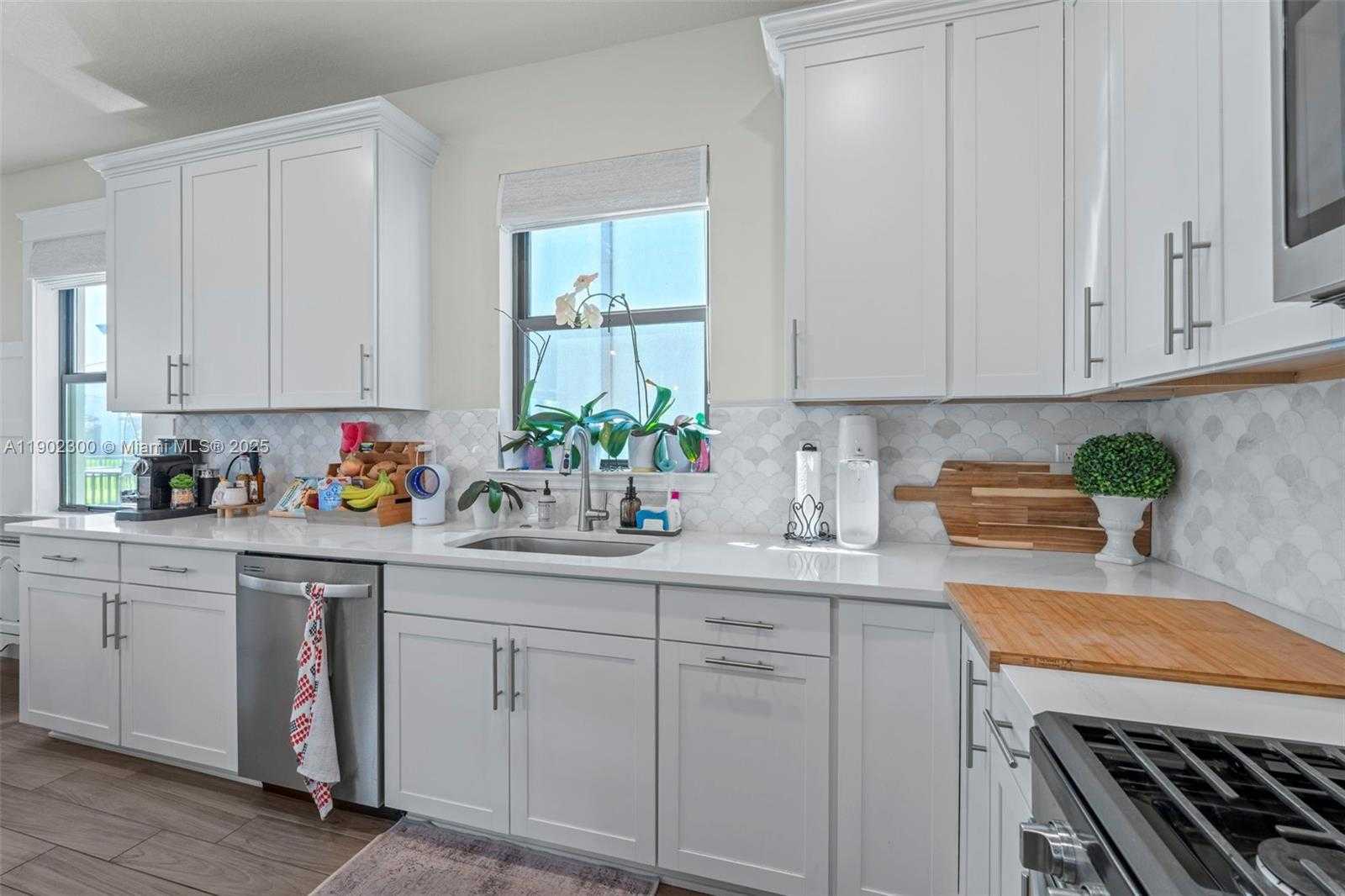 Small Image of 2434 PRIMROSE PL, Oakland Park Number 13