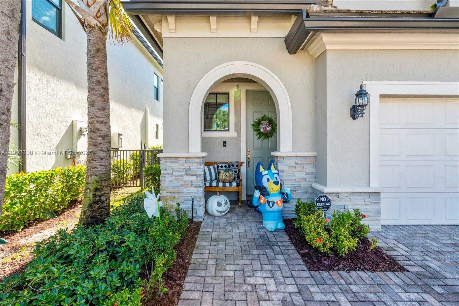 Small Image of 2434 PRIMROSE PL, Oakland Park Number 2