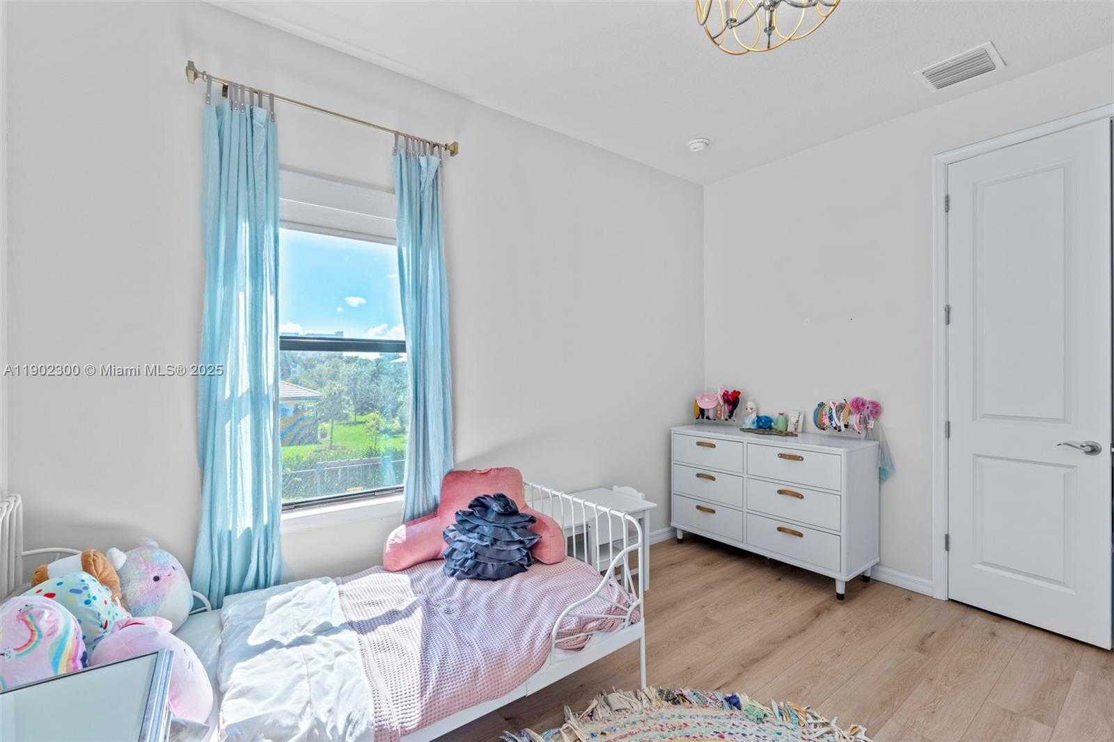 Small Image of 2434 PRIMROSE PL, Oakland Park Number 23