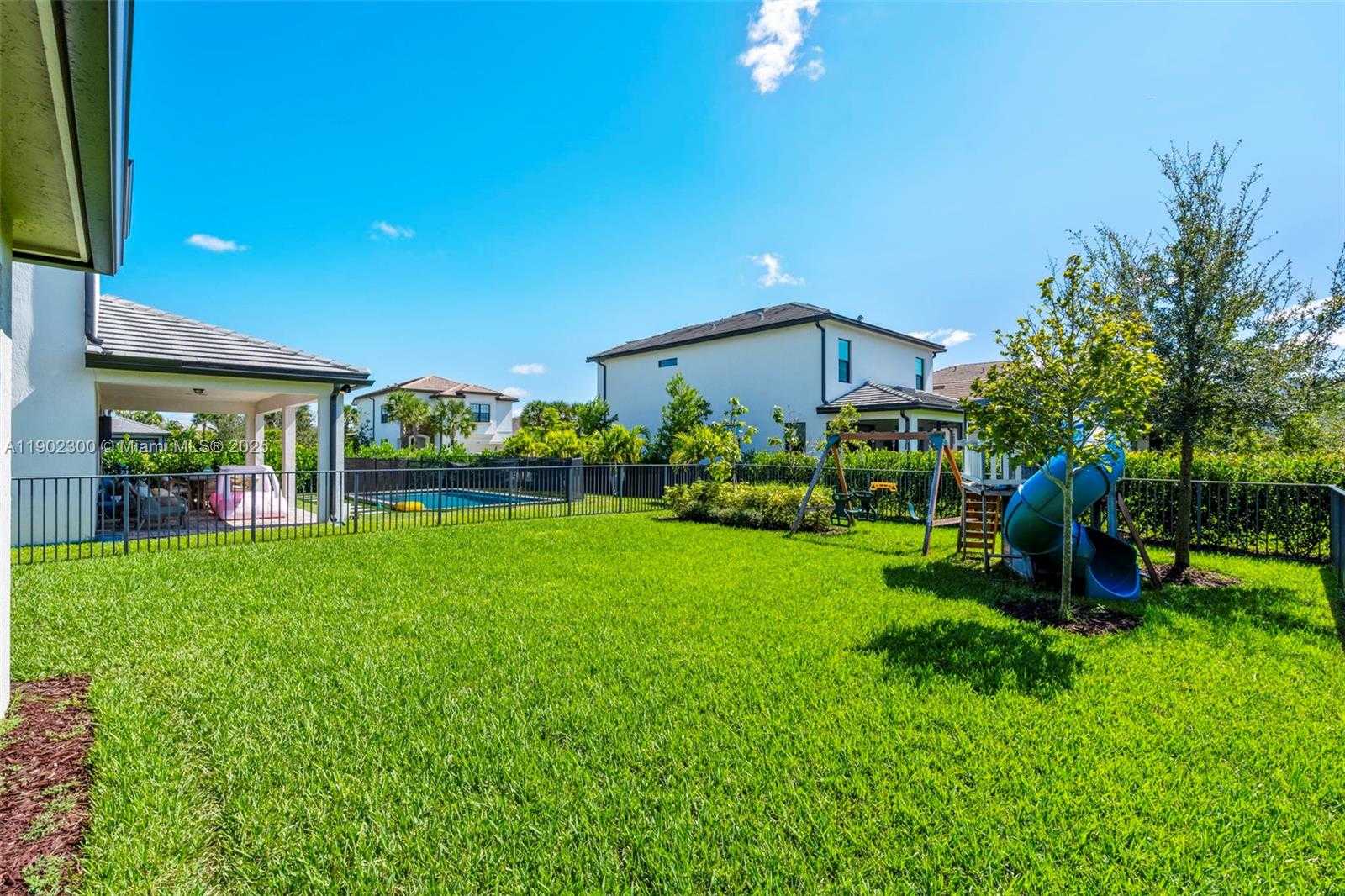 Small Image of 2434 PRIMROSE PL, Oakland Park Number 35