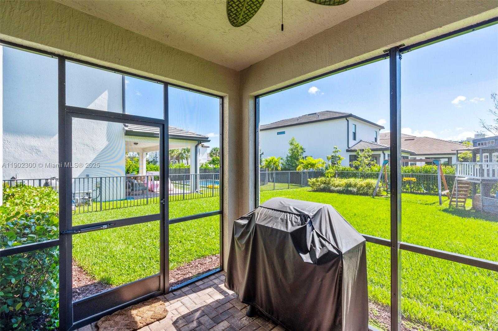 Small Image of 2434 PRIMROSE PL, Oakland Park Number 38