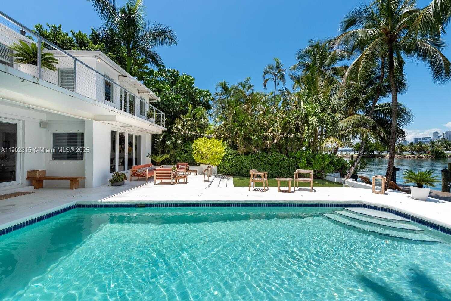 Small Image of 302 WEST SAN MARINO DR, Miami Beach Number 12