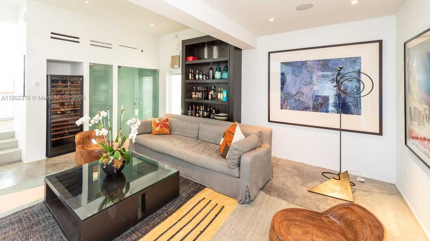 Small Image of 302 WEST SAN MARINO DR, Miami Beach Number 22