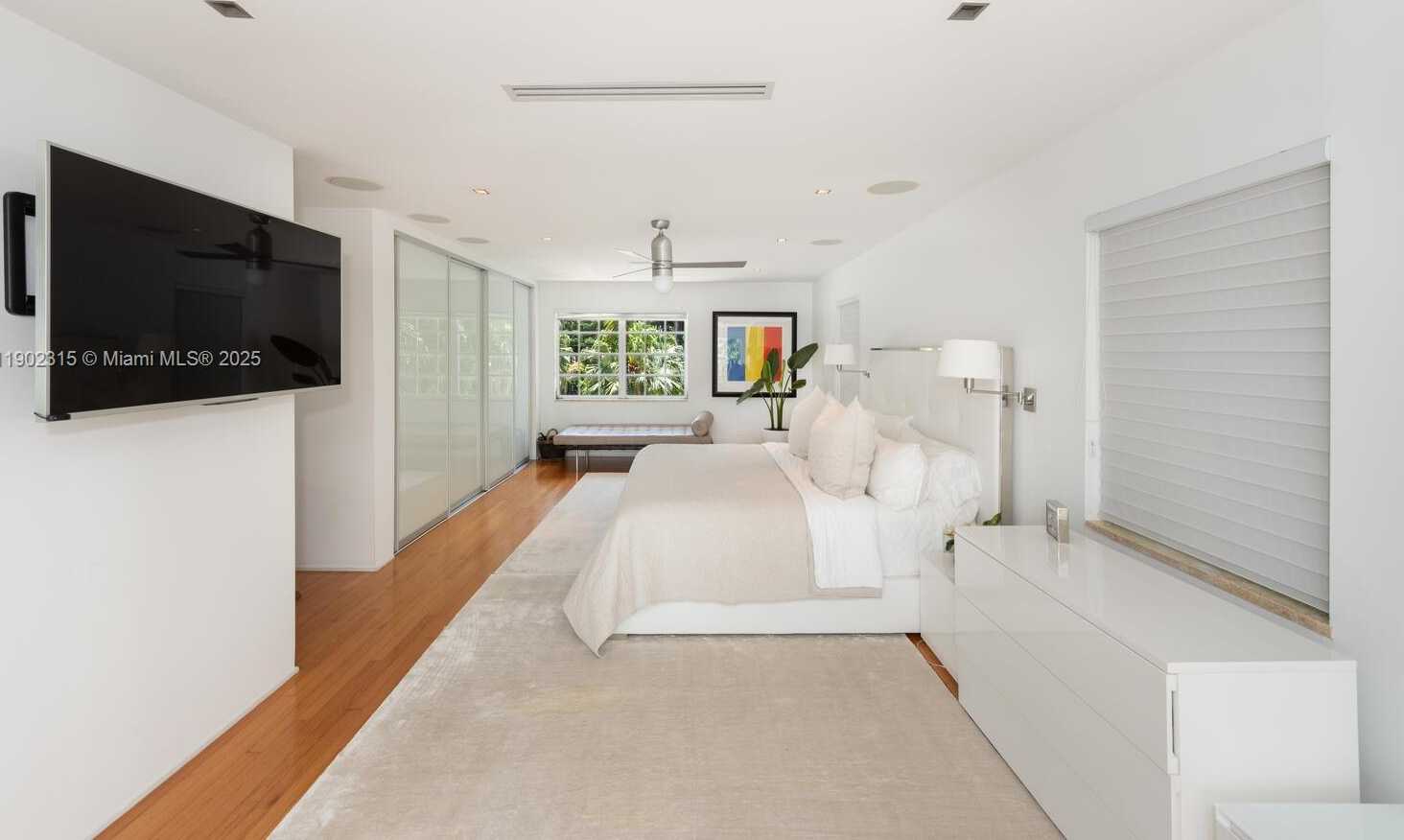 Small Image of 302 WEST SAN MARINO DR, Miami Beach Number 26