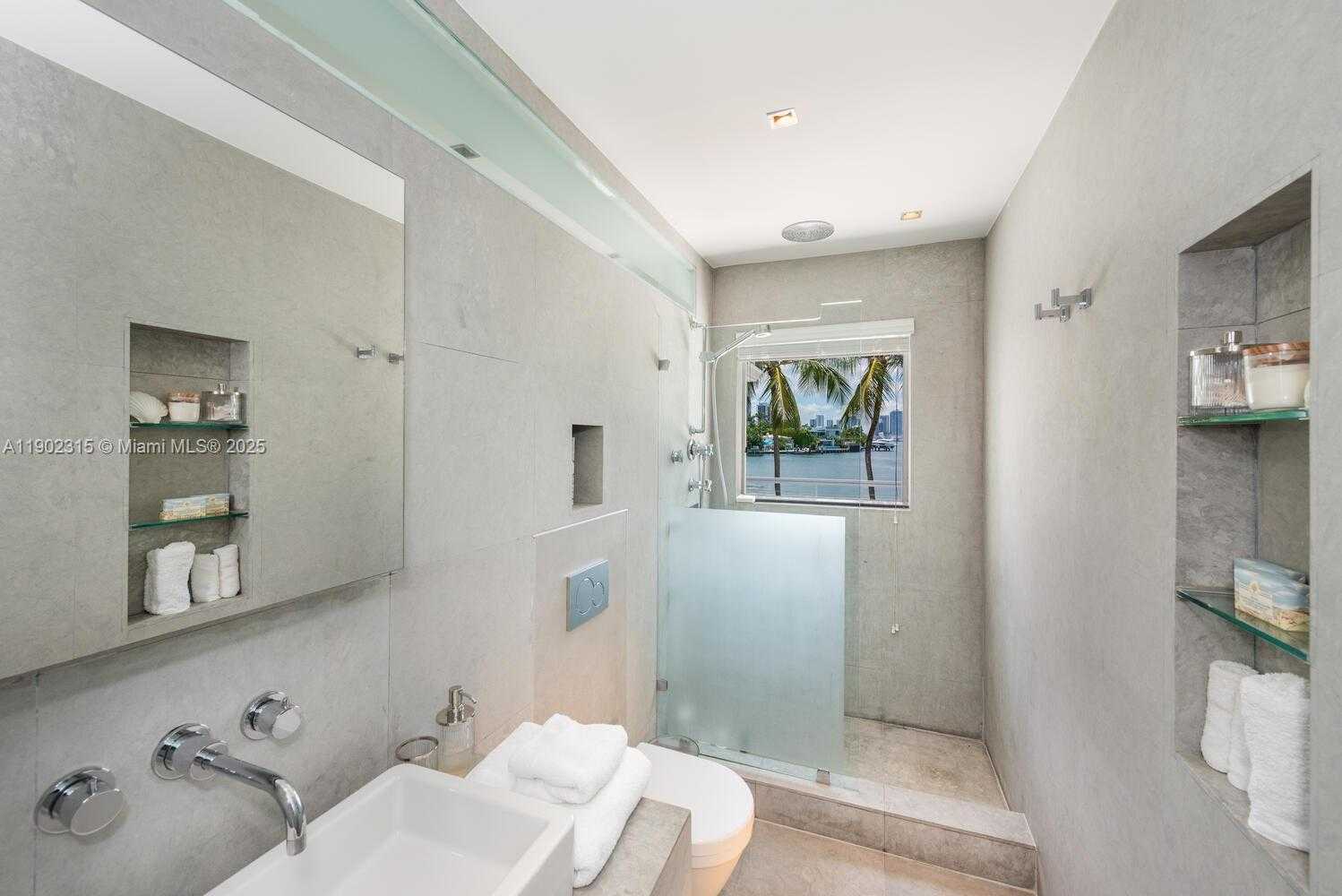 Small Image of 302 WEST SAN MARINO DR, Miami Beach Number 30