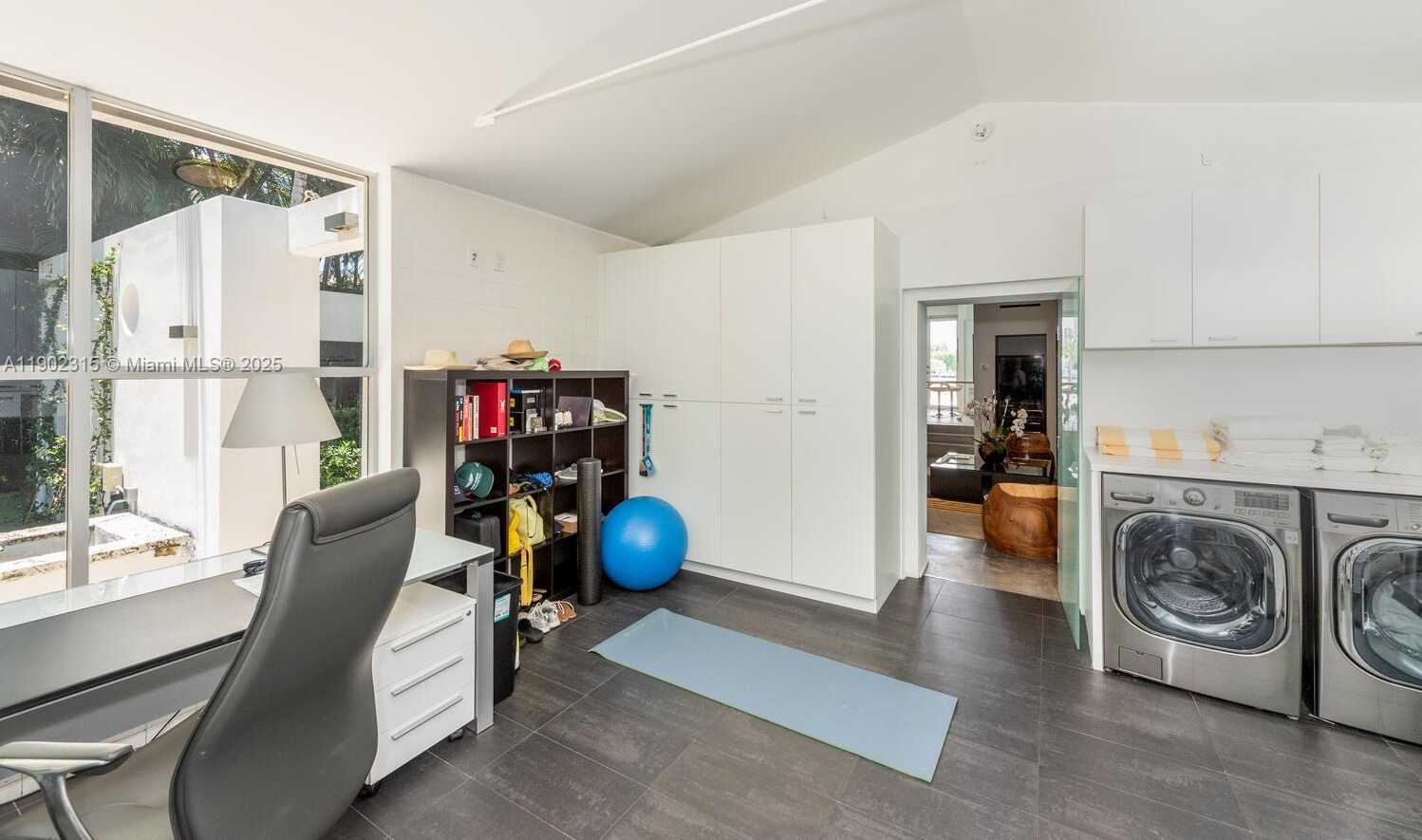 Small Image of 302 WEST SAN MARINO DR, Miami Beach Number 32