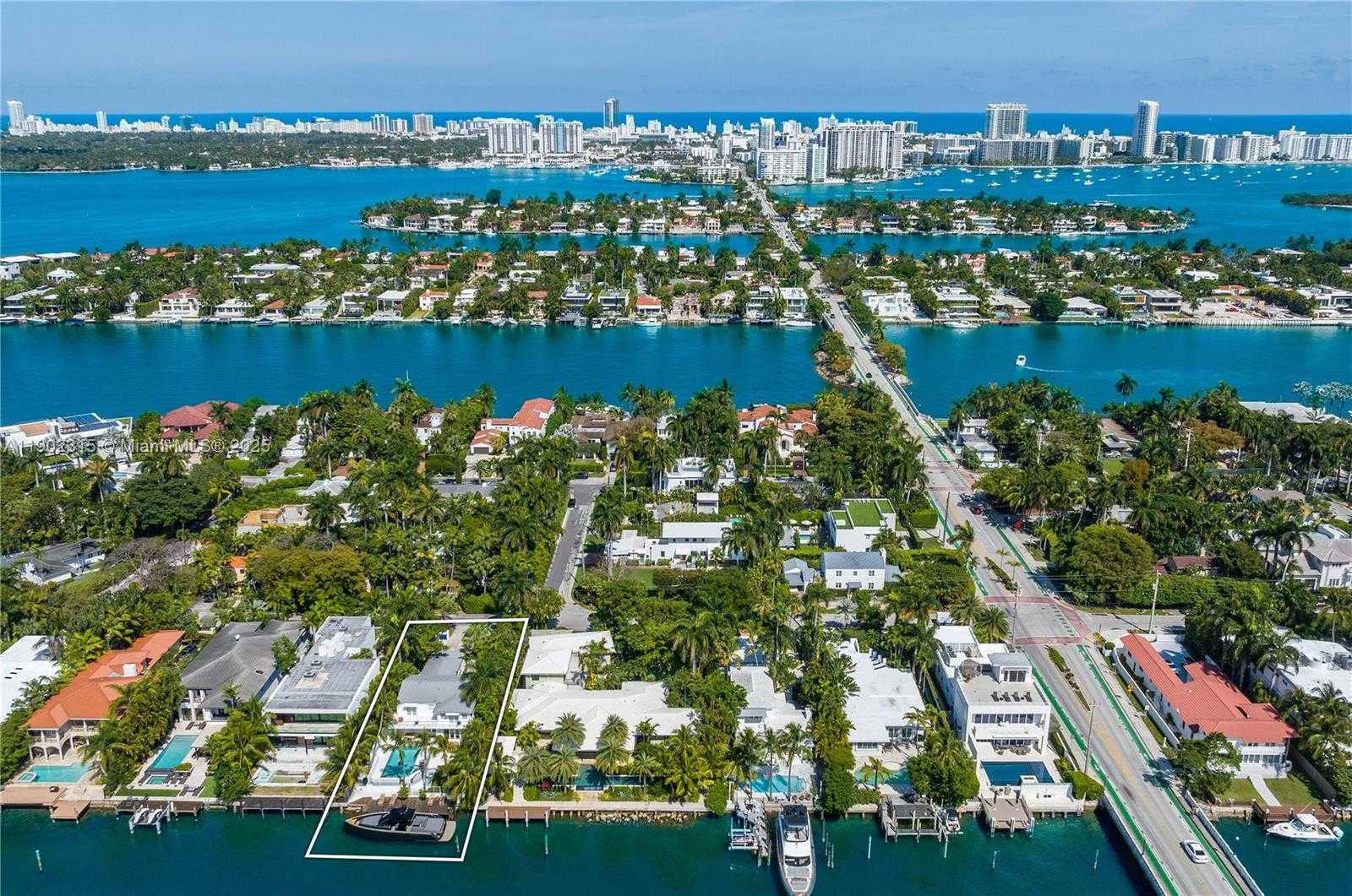 Small Image of 302 WEST SAN MARINO DR, Miami Beach Number 36