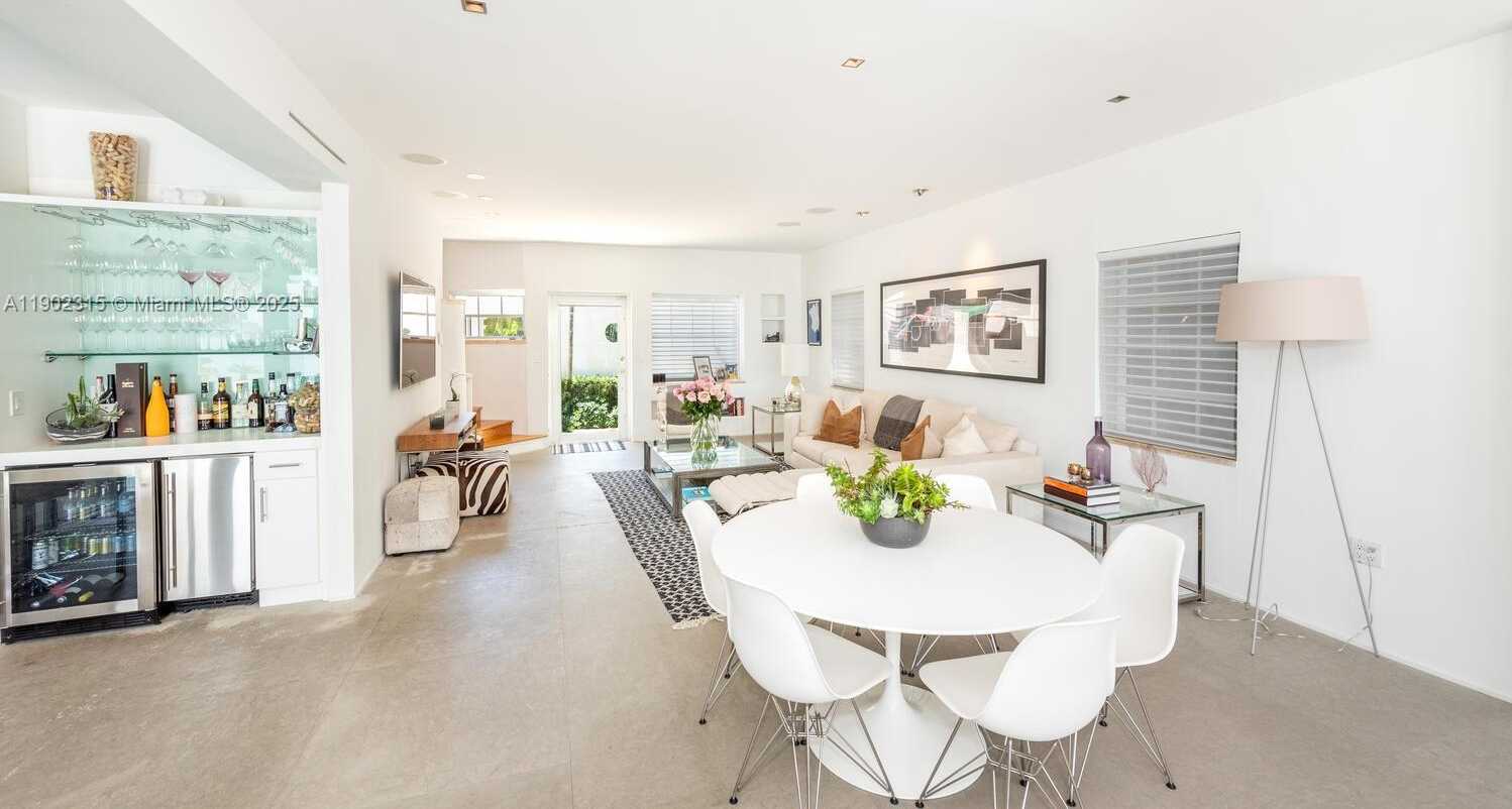 Small Image of 302 WEST SAN MARINO DR, Miami Beach Number 9