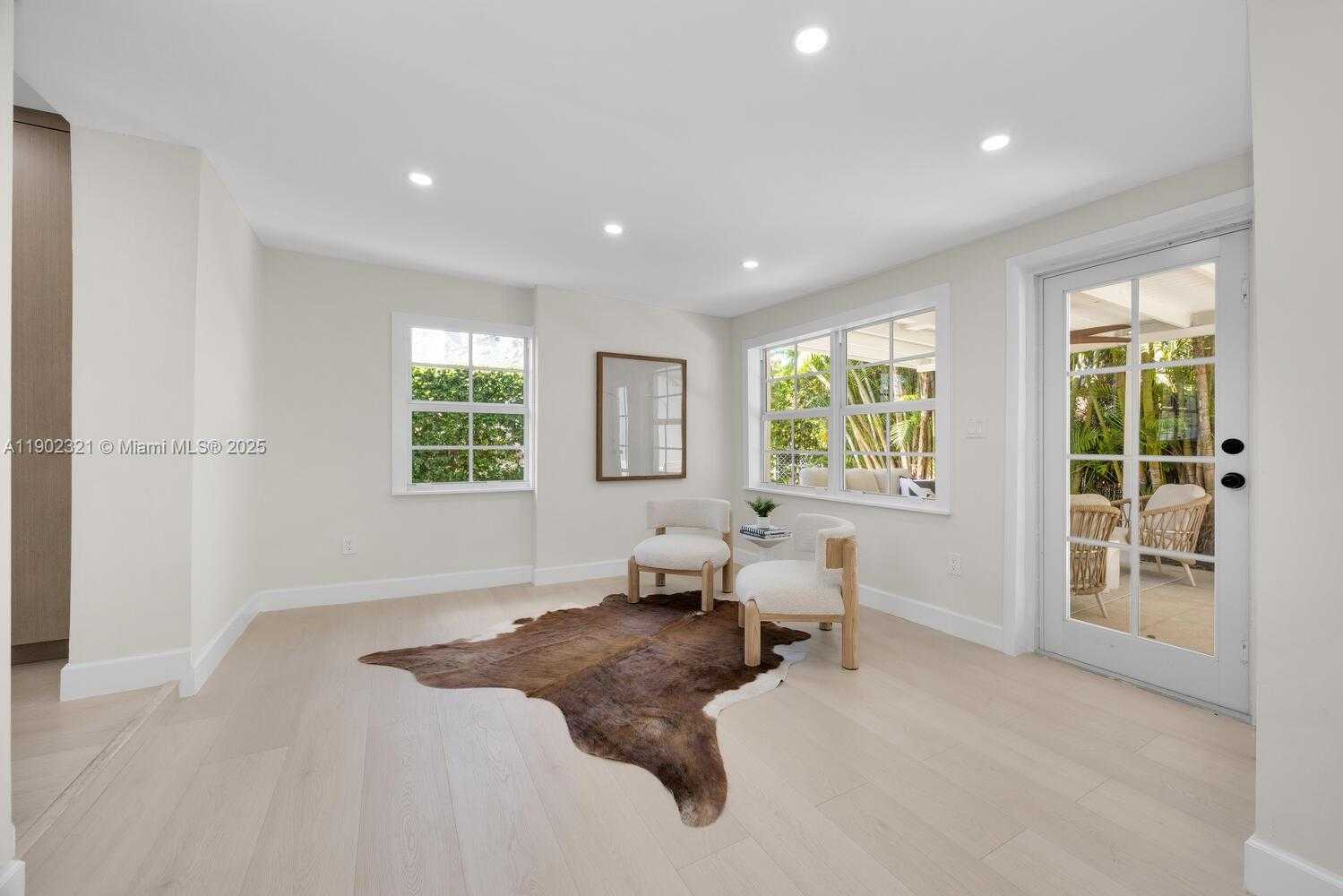 Imagen de Pequeño Objeto