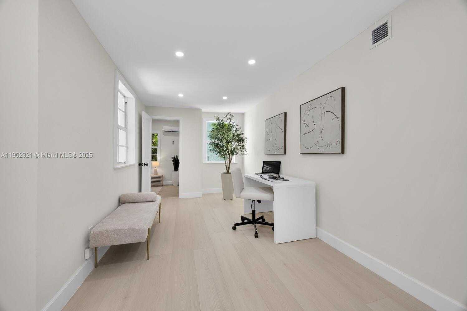 Imagen de Pequeño Objeto