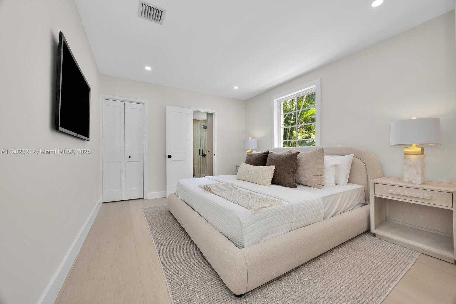 Imagen de Pequeño Objeto